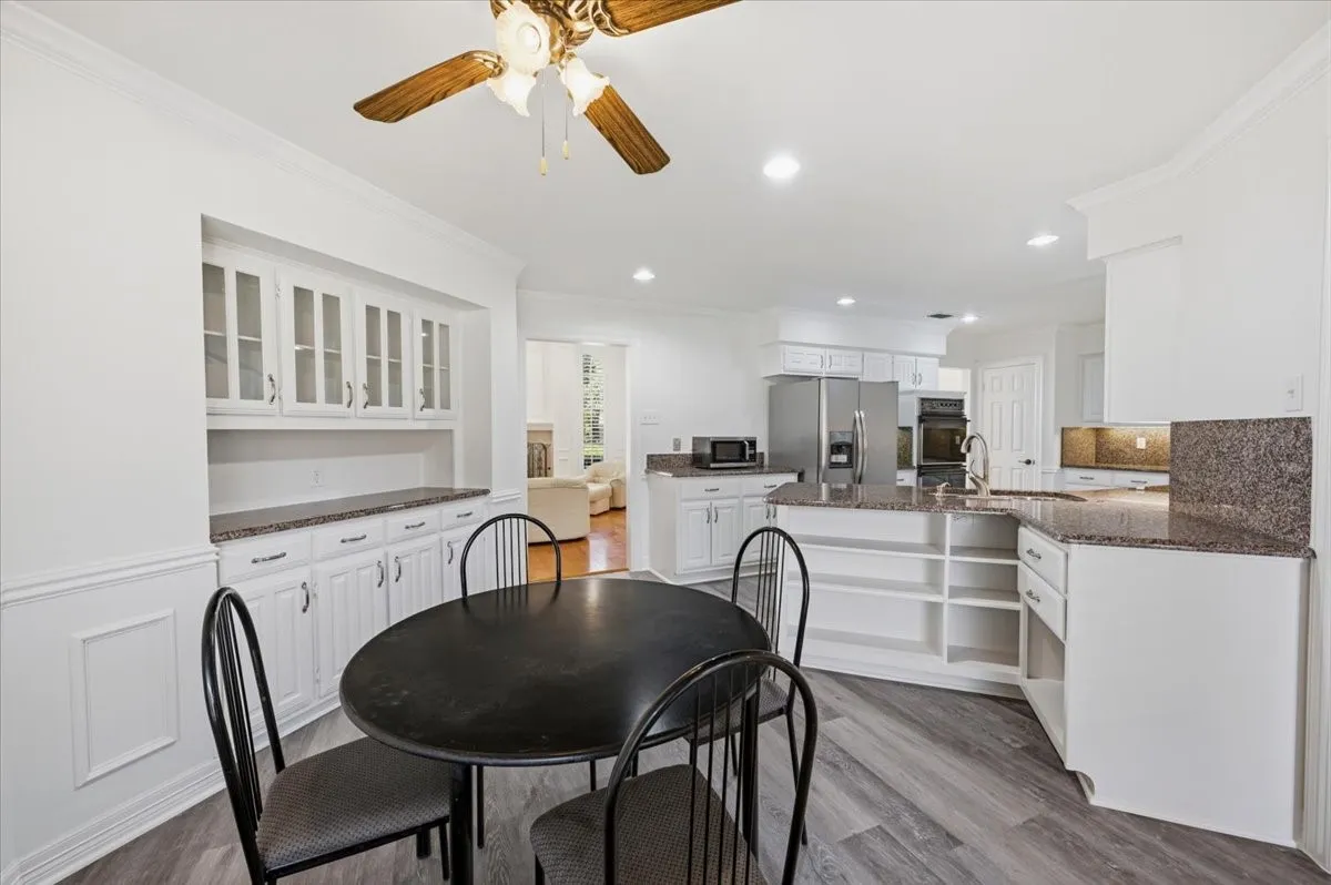 Single Family Residence For Sale in Collin County , 2669 Daffodil Drive, Richardson, Texas 75082, 4 Bedroom, 3 Bathroom, 2 Garage spaces, 2,259 Sqft, built in 1986, mls#21352750, Real Estate Agent in Richardson, Homes For Sale in Collin county, Homes For Sale in Richardson, Realtor in Richardson Texas, Real Estate Brokerage Independent Realty Texas, Luminita Cordes Realtor