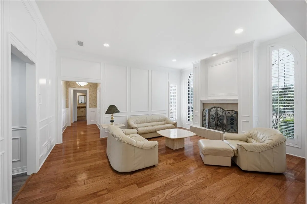 Single Family Residence For Sale in Collin County , 2669 Daffodil Drive, Richardson, Texas 75082, 4 Bedroom, 3 Bathroom, 2 Garage spaces, 2,259 Sqft, built in 1986, mls#21352750, Real Estate Agent in Richardson, Homes For Sale in Collin county, Homes For Sale in Richardson, Realtor in Richardson Texas, Real Estate Brokerage Independent Realty Texas, Luminita Cordes Realtor