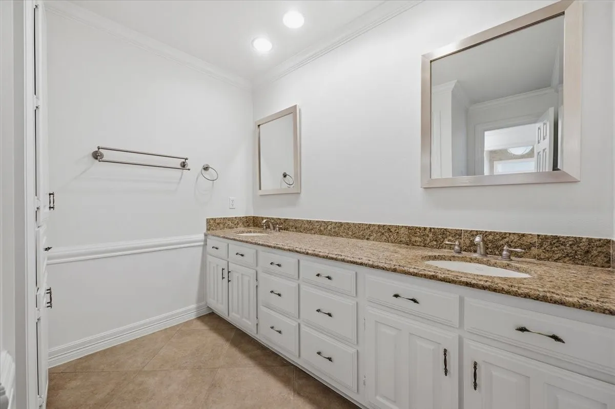 Single Family Residence For Sale in Collin County , 2669 Daffodil Drive, Richardson, Texas 75082, 4 Bedroom, 3 Bathroom, 2 Garage spaces, 2,259 Sqft, built in 1986, mls#21352750, Real Estate Agent in Richardson, Homes For Sale in Collin county, Homes For Sale in Richardson, Realtor in Richardson Texas, Real Estate Brokerage Independent Realty Texas, Luminita Cordes Realtor
