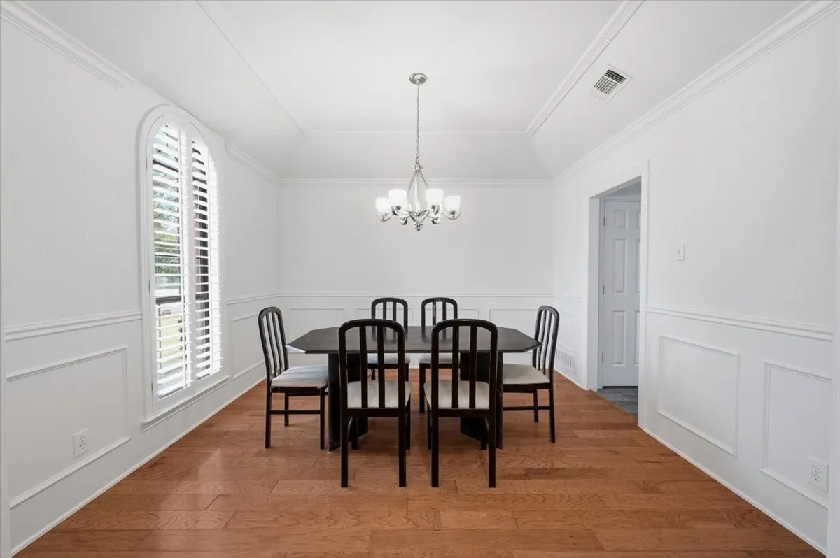Single Family Residence For Sale in Collin County , 2669 Daffodil Drive, Richardson, Texas 75082, 4 Bedroom, 3 Bathroom, 2 Garage spaces, 2,259 Sqft, built in 1986, mls#21352750, Real Estate Agent in Richardson, Homes For Sale in Collin county, Homes For Sale in Richardson, Realtor in Richardson Texas, Real Estate Brokerage Independent Realty Texas, Luminita Cordes Realtor