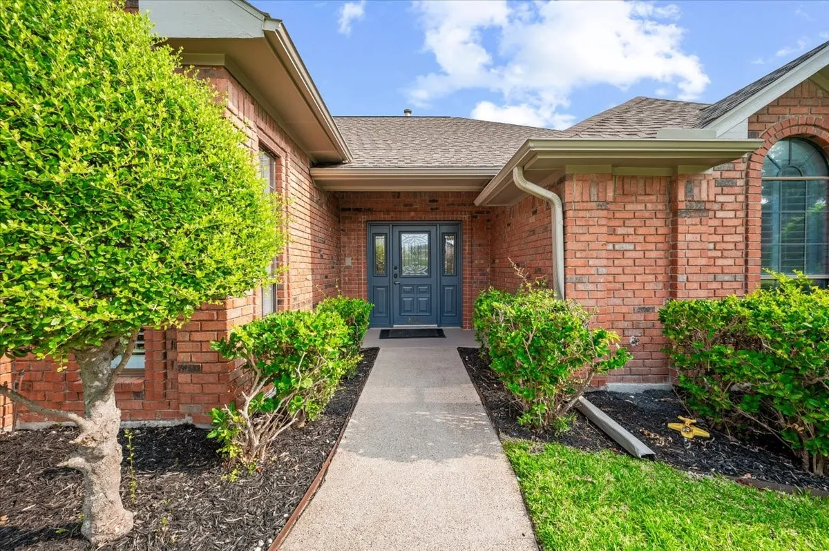 Single Family Residence For Sale in Collin County , 2669 Daffodil Drive, Richardson, Texas 75082, 4 Bedroom, 3 Bathroom, 2 Garage spaces, 2,259 Sqft, built in 1986, mls#21352750, Real Estate Agent in Richardson, Homes For Sale in Collin county, Homes For Sale in Richardson, Realtor in Richardson Texas, Real Estate Brokerage Independent Realty Texas, Luminita Cordes Realtor