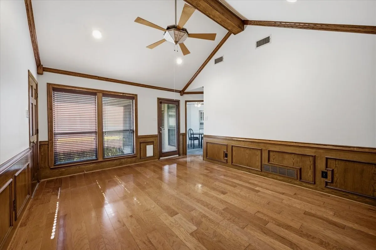 Single Family Residence For Sale in Collin County , 2669 Daffodil Drive, Richardson, Texas 75082, 4 Bedroom, 3 Bathroom, 2 Garage spaces, 2,259 Sqft, built in 1986, mls#21352750, Real Estate Agent in Richardson, Homes For Sale in Collin county, Homes For Sale in Richardson, Realtor in Richardson Texas, Real Estate Brokerage Independent Realty Texas, Luminita Cordes Realtor