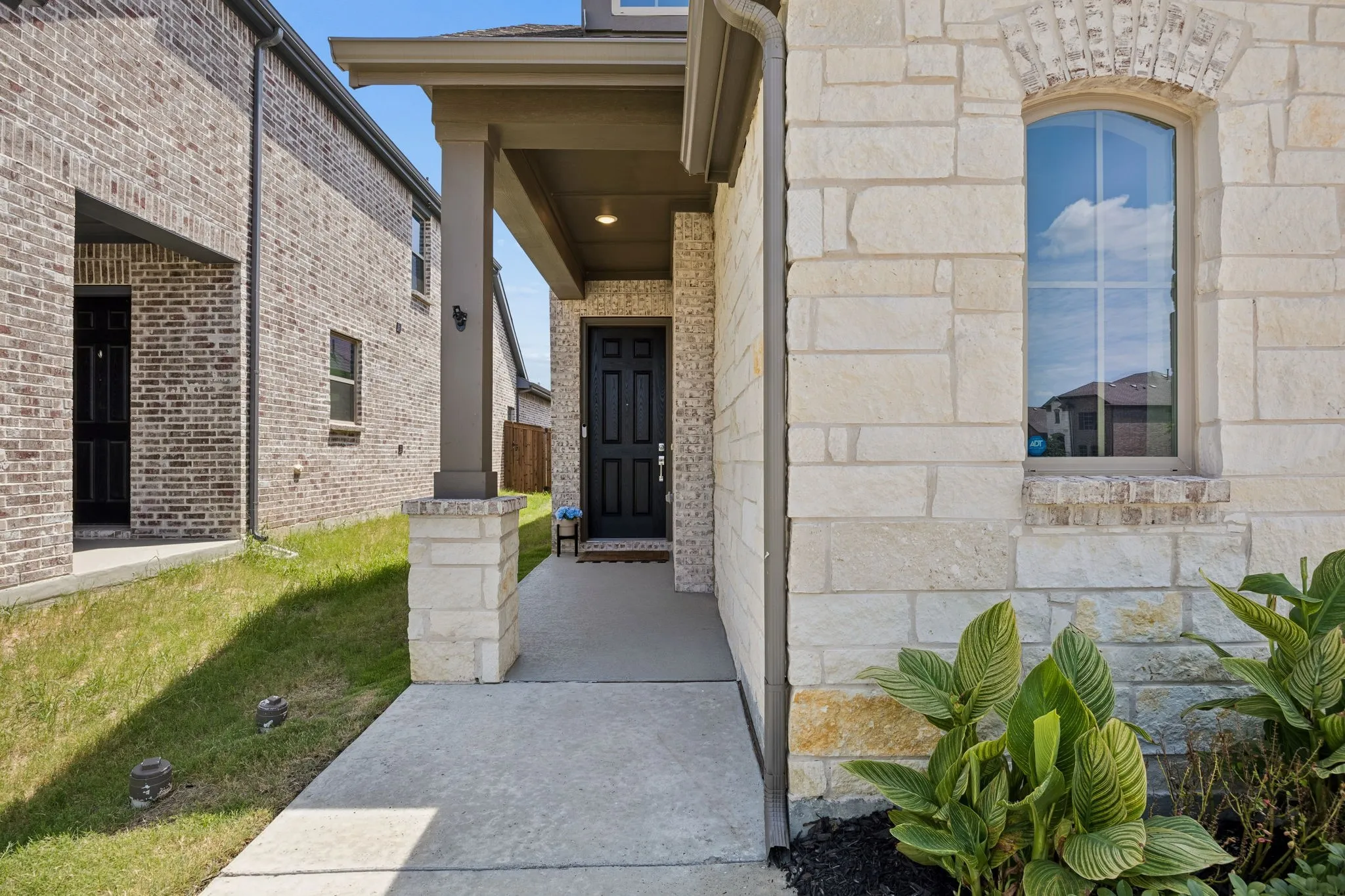 Single Family Residence For Sale in Rockwall County , 4008 Anglers Way, Royse City, Texas 75189, 3 Bedroom, 2 Bathroom, 2 Garage spaces, 1,656 Sqft, built in 2024, mls#21354378, Real Estate Agent in Royse City, Homes For Sale in Rockwall county, Homes For Sale in Royse City, Realtor in Royse City Texas, Real Estate Brokerage Independent Realty Texas, Luminita Cordes Realtor