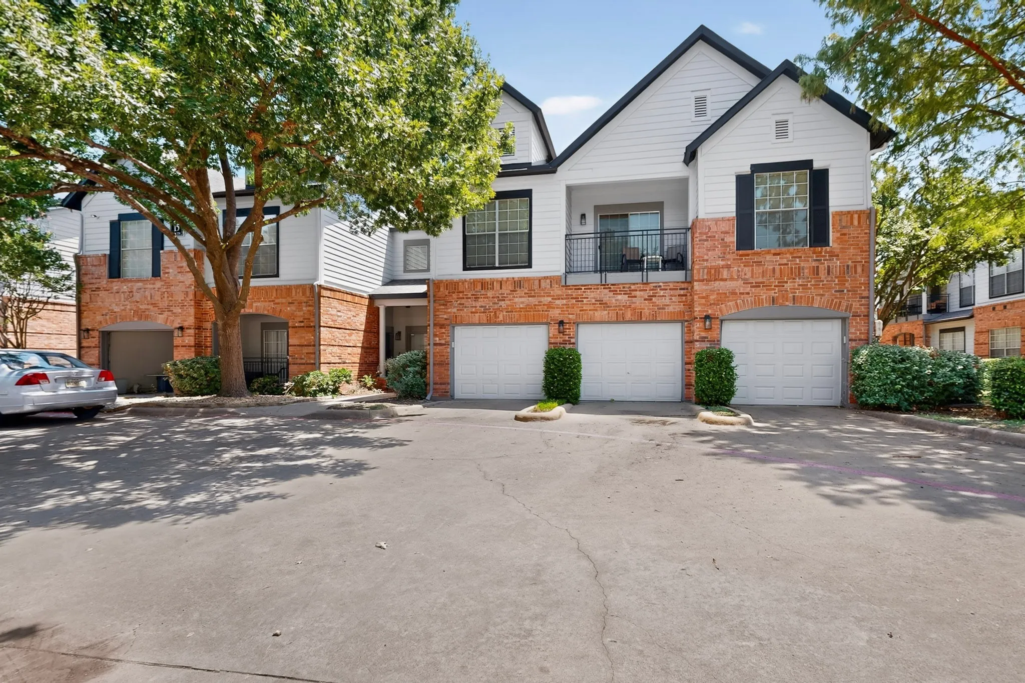 Condominium For Sale in Collin County , 2524 Preston Road 1508, Plano, Texas 75093, 2 Bedroom, 2 Bathroom, 1 Garage spaces, 1,225 Sqft, built in 1995, mls#21352818, Real Estate Agent in Plano, Homes For Sale in Collin county, Homes For Sale in Plano, Realtor in Plano Texas, Real Estate Brokerage Independent Realty Texas, Luminita Cordes Realtor