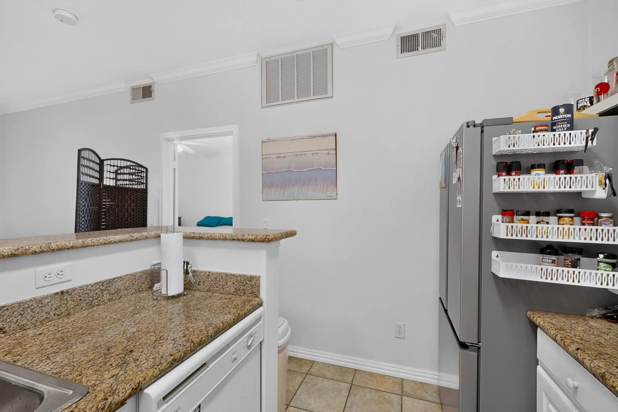 Condominium For Sale in Collin County , 2524 Preston Road 1508, Plano, Texas 75093, 2 Bedroom, 2 Bathroom, 1 Garage spaces, 1,225 Sqft, built in 1995, mls#21352818, Real Estate Agent in Plano, Homes For Sale in Collin county, Homes For Sale in Plano, Realtor in Plano Texas, Real Estate Brokerage Independent Realty Texas, Luminita Cordes Realtor