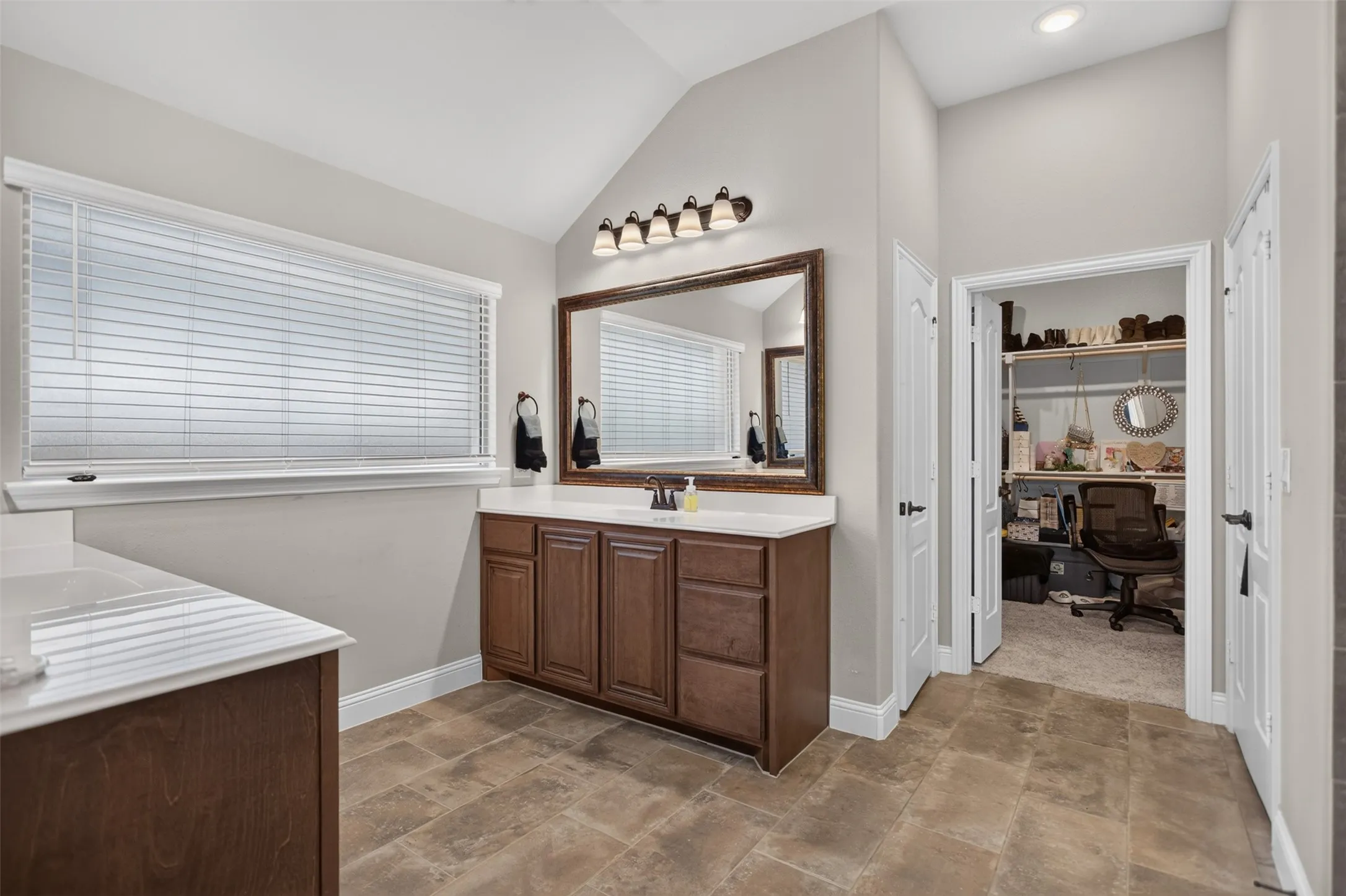 Single Family Residence For Sale in Rockwall County , 1811 Moscatel Lane, Mclendon Chisholm, Texas 75032, 5 Bedroom, 5 Bathroom, 2 Garage spaces, 3,721 Sqft, built in 2022, mls#21353501, Real Estate Agent in Mclendon Chisholm, Homes For Sale in Rockwall county, Homes For Sale in Mclendon Chisholm, Realtor in Mclendon Chisholm Texas, Real Estate Brokerage Independent Realty Texas, Luminita Cordes Realtor