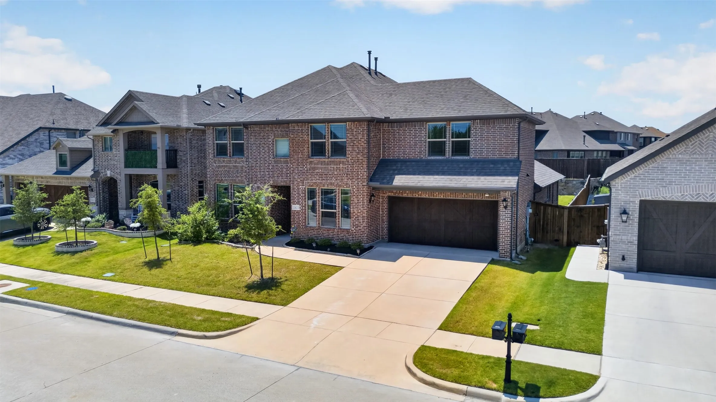 Single Family Residence For Sale in Rockwall County , 1811 Moscatel Lane, Mclendon Chisholm, Texas 75032, 5 Bedroom, 5 Bathroom, 2 Garage spaces, 3,721 Sqft, built in 2022, mls#21353501, Real Estate Agent in Mclendon Chisholm, Homes For Sale in Rockwall county, Homes For Sale in Mclendon Chisholm, Realtor in Mclendon Chisholm Texas, Real Estate Brokerage Independent Realty Texas, Luminita Cordes Realtor