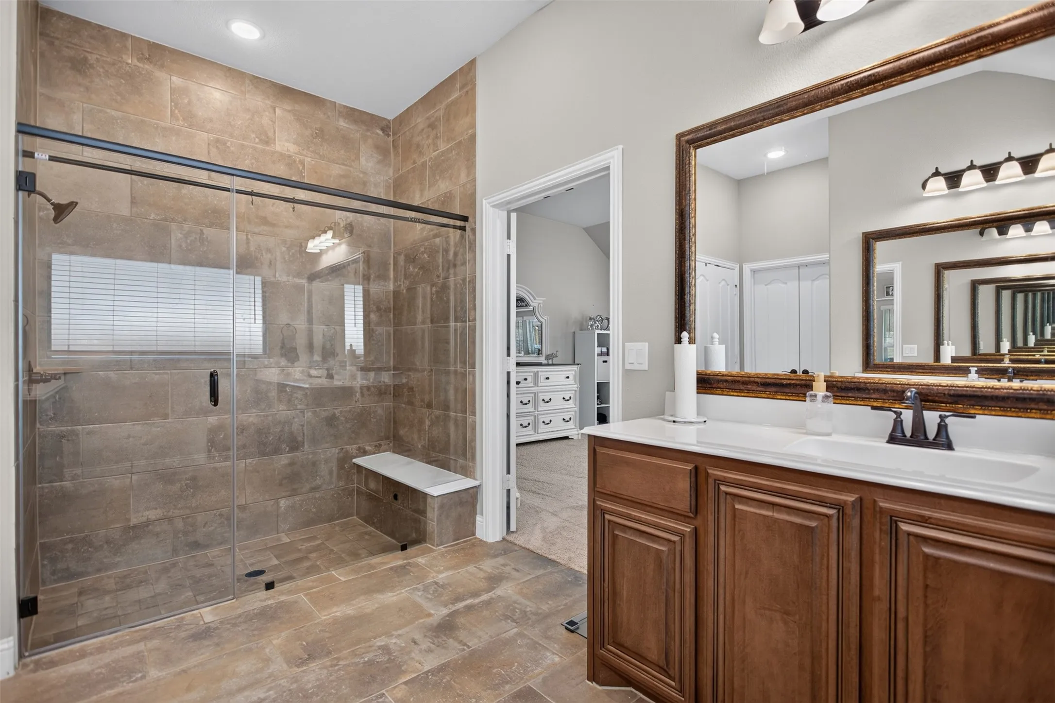 Single Family Residence For Sale in Rockwall County , 1811 Moscatel Lane, Mclendon Chisholm, Texas 75032, 5 Bedroom, 5 Bathroom, 2 Garage spaces, 3,721 Sqft, built in 2022, mls#21353501, Real Estate Agent in Mclendon Chisholm, Homes For Sale in Rockwall county, Homes For Sale in Mclendon Chisholm, Realtor in Mclendon Chisholm Texas, Real Estate Brokerage Independent Realty Texas, Luminita Cordes Realtor