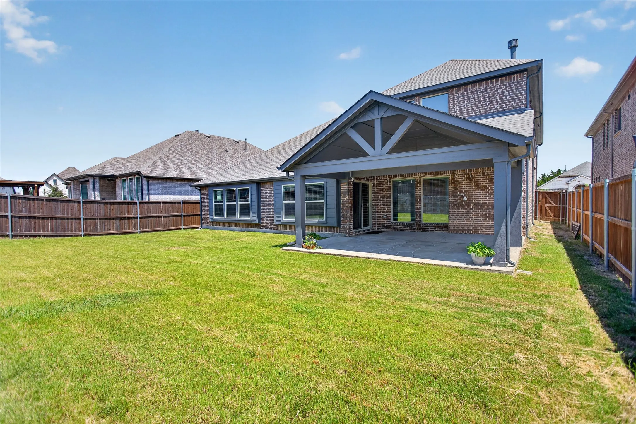 Single Family Residence For Sale in Rockwall County , 1811 Moscatel Lane, Mclendon Chisholm, Texas 75032, 5 Bedroom, 5 Bathroom, 2 Garage spaces, 3,721 Sqft, built in 2022, mls#21353501, Real Estate Agent in Mclendon Chisholm, Homes For Sale in Rockwall county, Homes For Sale in Mclendon Chisholm, Realtor in Mclendon Chisholm Texas, Real Estate Brokerage Independent Realty Texas, Luminita Cordes Realtor