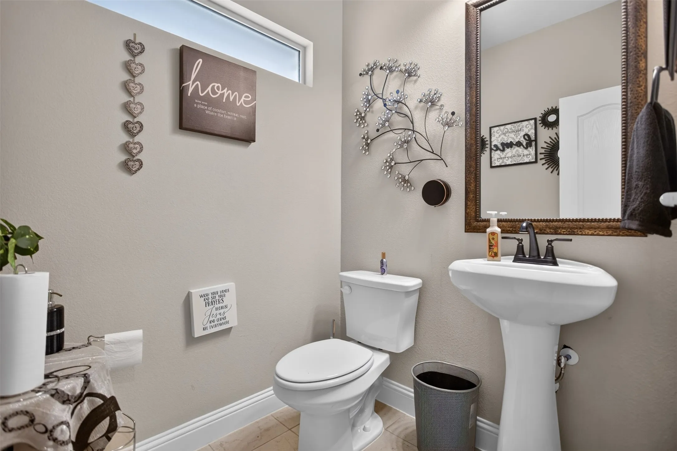 Single Family Residence For Sale in Rockwall County , 1811 Moscatel Lane, Mclendon Chisholm, Texas 75032, 5 Bedroom, 5 Bathroom, 2 Garage spaces, 3,721 Sqft, built in 2022, mls#21353501, Real Estate Agent in Mclendon Chisholm, Homes For Sale in Rockwall county, Homes For Sale in Mclendon Chisholm, Realtor in Mclendon Chisholm Texas, Real Estate Brokerage Independent Realty Texas, Luminita Cordes Realtor