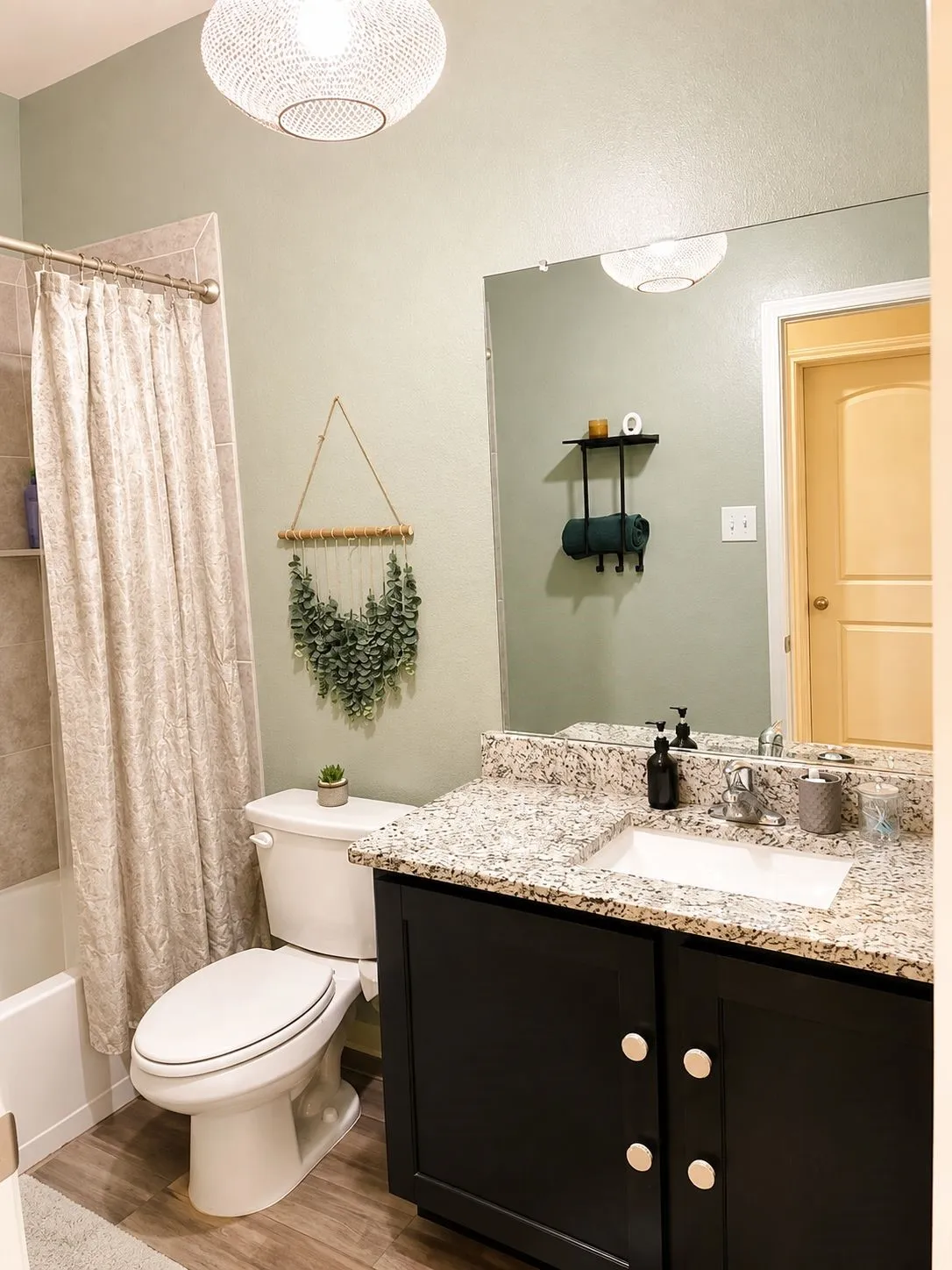 Single Family Residence For Rent in Tarrant County , 4129 Conley Court, Crowley, Texas 76036, 3 Bedroom, 2 Bathroom, 2 Garage spaces, 1,905 Sqft, built in 2021, mls#21353029, Real Estate Agent in Crowley, Homes For Rent in Tarrant county, Homes For Rent in Crowley, Realtor in Crowley Texas, Real Estate Brokerage Independent Realty Texas, Luminita Cordes Realtor