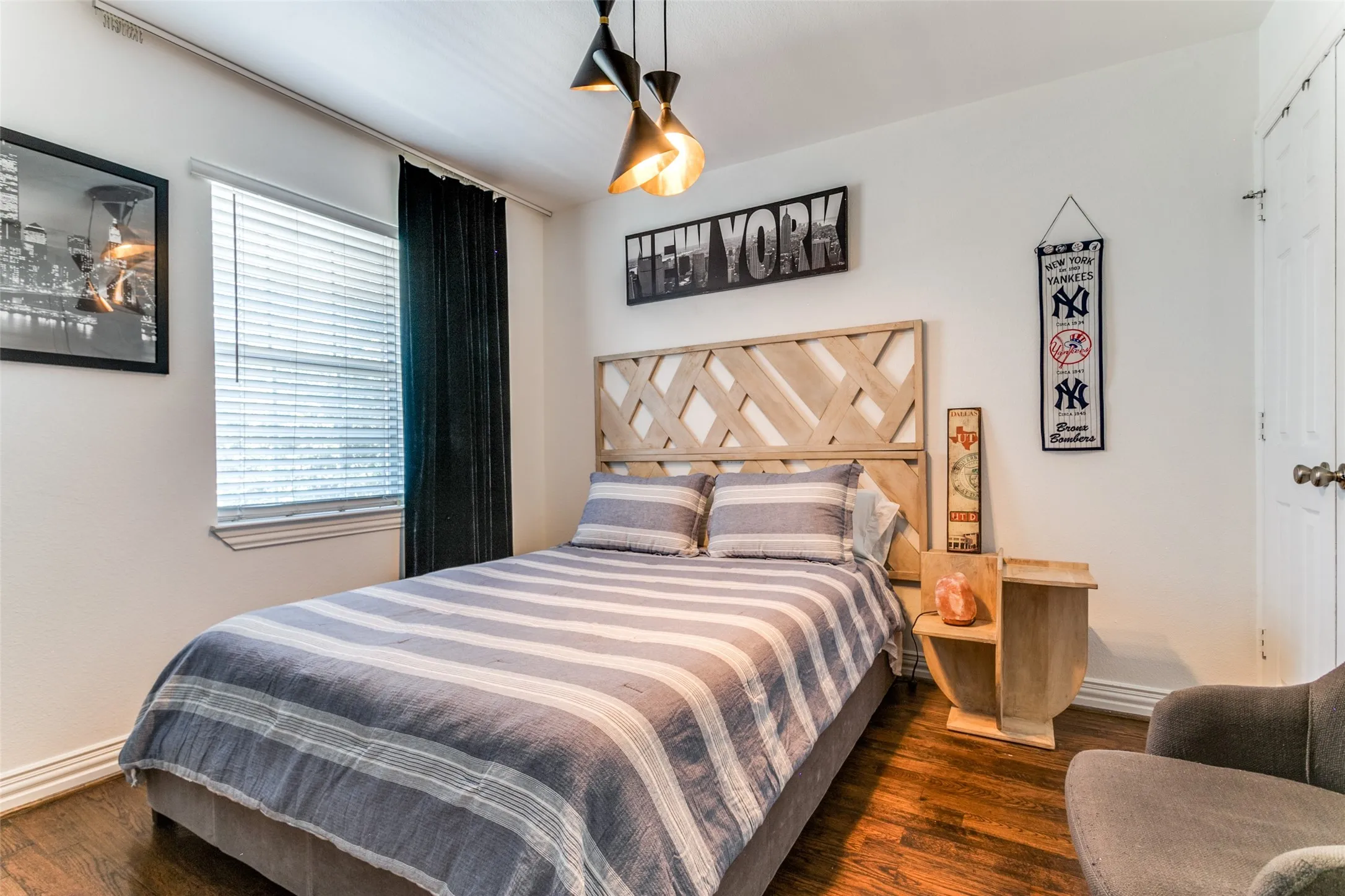 Condominium For Sale in Dallas County , 4727 Bradford Drive 4727B, Dallas, Texas 75219, 2 Bedroom, 2 Bathroom, Garage spaces, 960 Sqft, built in 1955, mls#21354396, Real Estate Agent in Dallas, Homes For Sale in Dallas county, Homes For Sale in Dallas, Realtor in Dallas Texas, Real Estate Brokerage Independent Realty Texas, Luminita Cordes Realtor