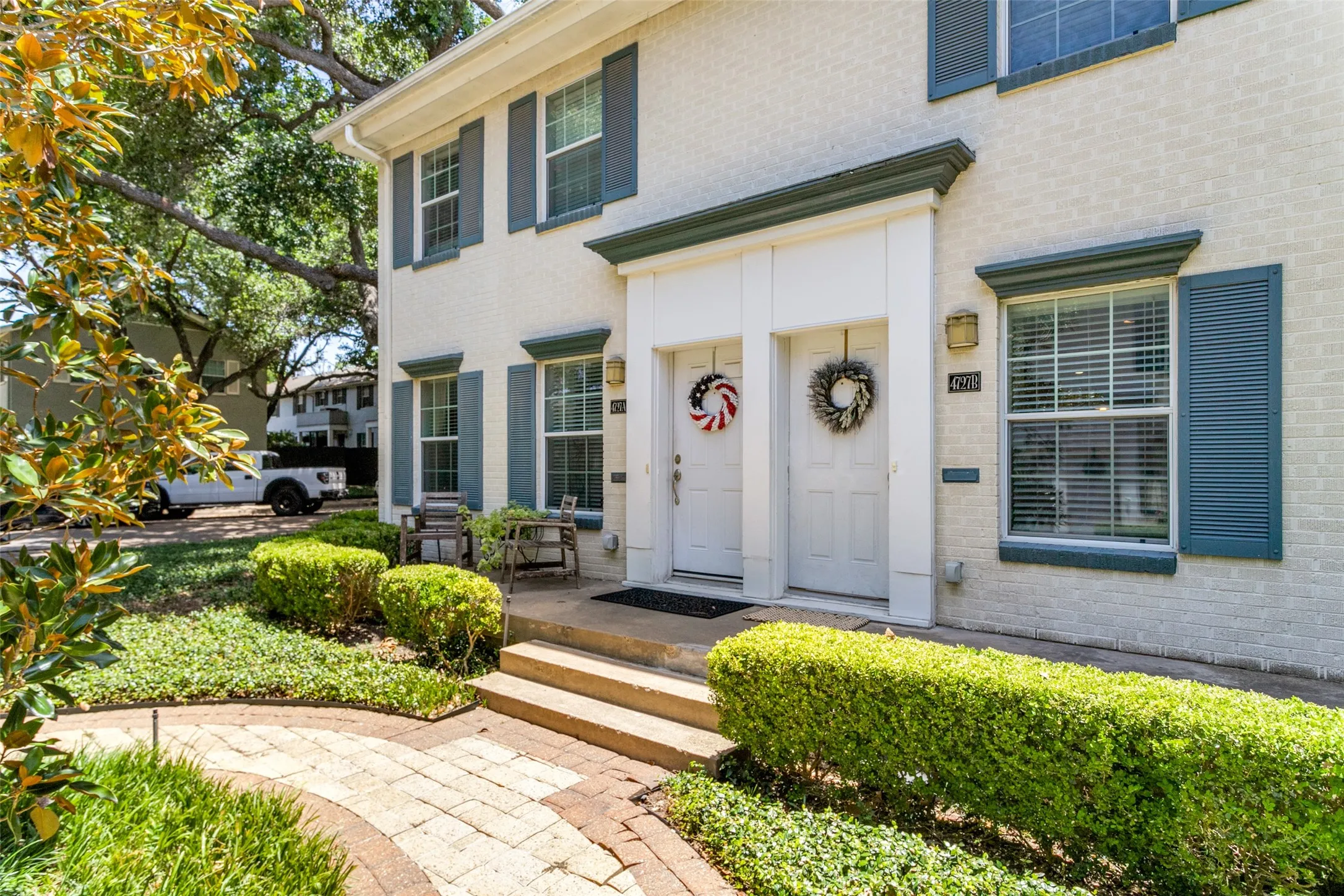 Condominium For Sale in Dallas County , 4727 Bradford Drive 4727B, Dallas, Texas 75219, 2 Bedroom, 2 Bathroom, Garage spaces, 960 Sqft, built in 1955, mls#21354396, Real Estate Agent in Dallas, Homes For Sale in Dallas county, Homes For Sale in Dallas, Realtor in Dallas Texas, Real Estate Brokerage Independent Realty Texas, Luminita Cordes Realtor