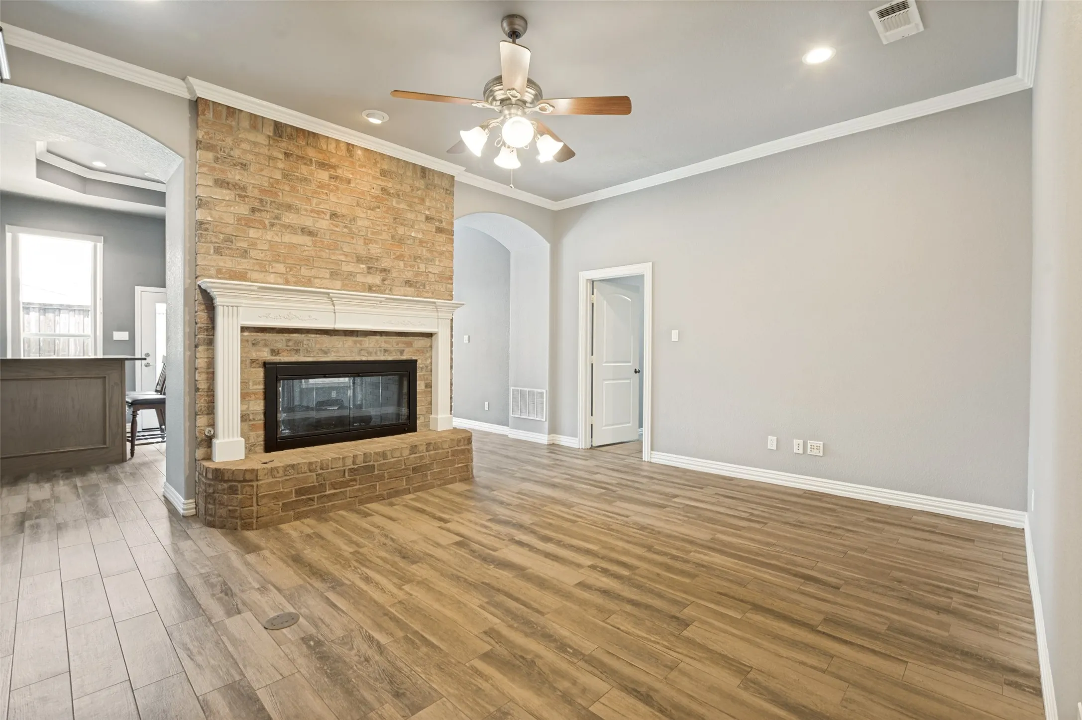 Single Family Residence For Sale in Dallas County , 1533 Estates Way, Carrollton, Texas 75006, 4 Bedroom, 3 Bathroom, 2 Garage spaces, 2,904 Sqft, built in 2003, mls#21350870, Real Estate Agent in Carrollton, Homes For Sale in Dallas county, Homes For Sale in Carrollton, Realtor in Carrollton Texas, Real Estate Brokerage Independent Realty Texas, Luminita Cordes Realtor