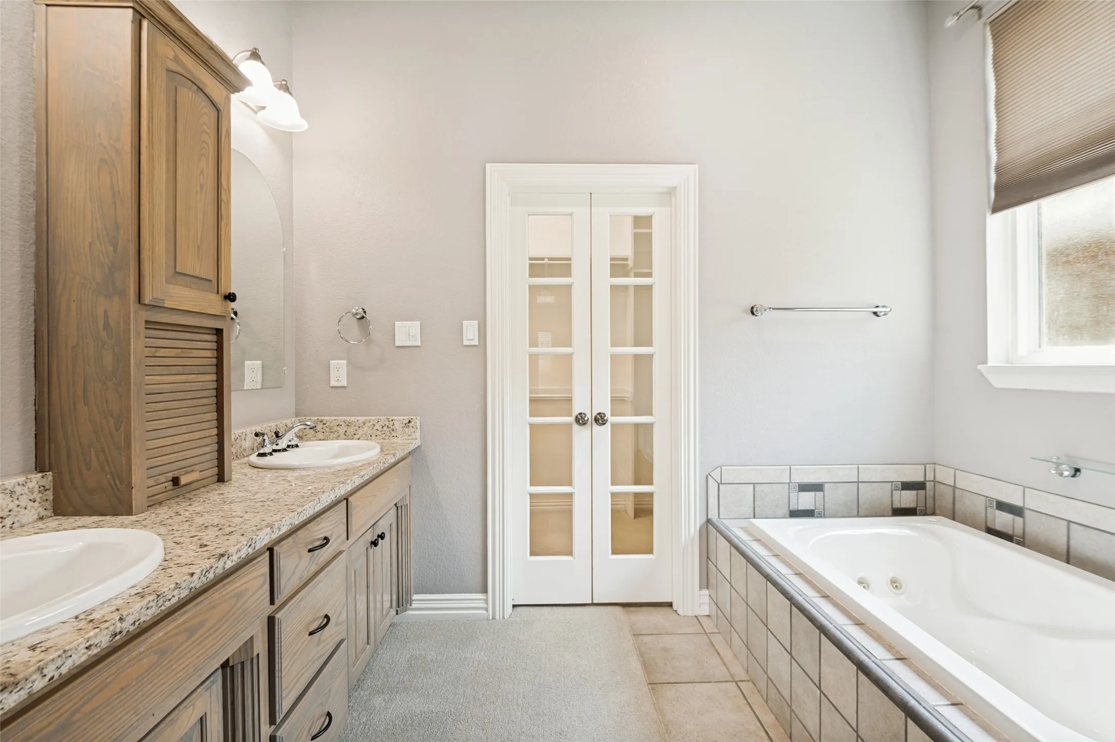 Single Family Residence For Sale in Dallas County , 1533 Estates Way, Carrollton, Texas 75006, 4 Bedroom, 3 Bathroom, 2 Garage spaces, 2,904 Sqft, built in 2003, mls#21350870, Real Estate Agent in Carrollton, Homes For Sale in Dallas county, Homes For Sale in Carrollton, Realtor in Carrollton Texas, Real Estate Brokerage Independent Realty Texas, Luminita Cordes Realtor