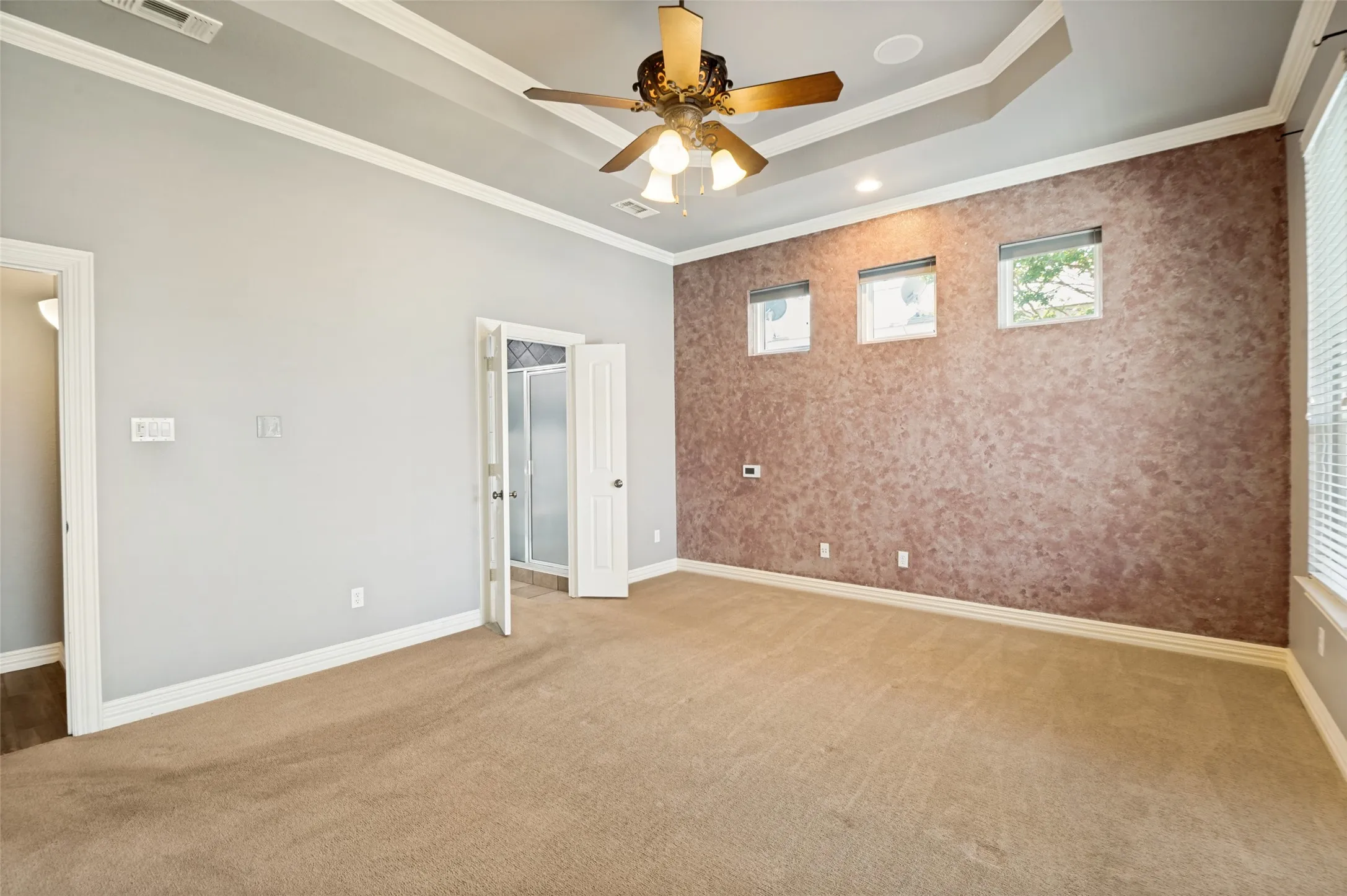 Single Family Residence For Sale in Dallas County , 1533 Estates Way, Carrollton, Texas 75006, 4 Bedroom, 3 Bathroom, 2 Garage spaces, 2,904 Sqft, built in 2003, mls#21350870, Real Estate Agent in Carrollton, Homes For Sale in Dallas county, Homes For Sale in Carrollton, Realtor in Carrollton Texas, Real Estate Brokerage Independent Realty Texas, Luminita Cordes Realtor