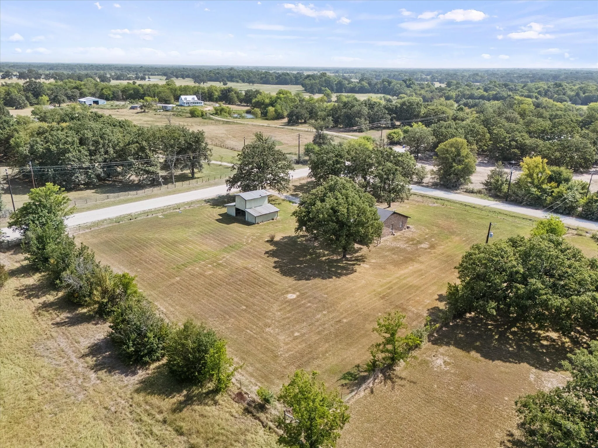 Single Family Residence For Sale in Kaufman County , 1547 Magnolia Lane, Wills Point, Texas 75169, 4 Bedrooms, 2 Bathrooms, Garage spaces, 1,792 Sqft, built in 2000, Price $389,000, mls#21352033, Real Estate Agent in Wills Point, Homes For Sale in Kaufman county, Homes For Sale in Wills Point, Realtor in Wills Point Texas, Real Estate Brokerage Independent Realty Texas, Luminita Cordes Realtor