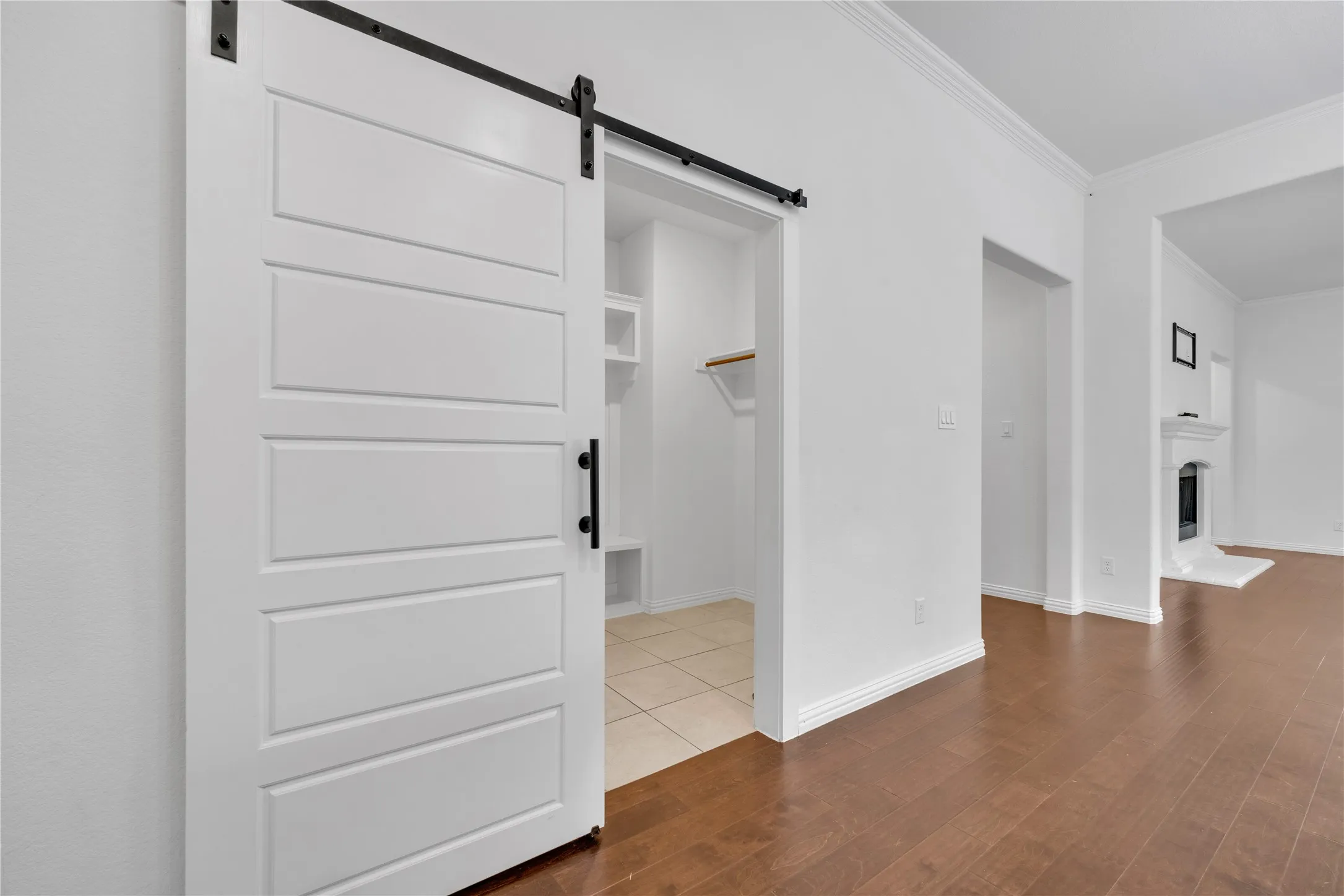 Single Family Residence For Sale in Tarrant County , 7337 Howling Coyote Lane, Fort Worth, Texas 76131, 3 Bedroom, 2 Bathroom, 2 Garage spaces, 2,003 Sqft, built in 2021, mls#21353836, Real Estate Agent in Fort Worth, Homes For Sale in Tarrant county, Homes For Sale in Fort Worth, Realtor in Fort Worth Texas, Real Estate Brokerage Independent Realty Texas, Luminita Cordes Realtor