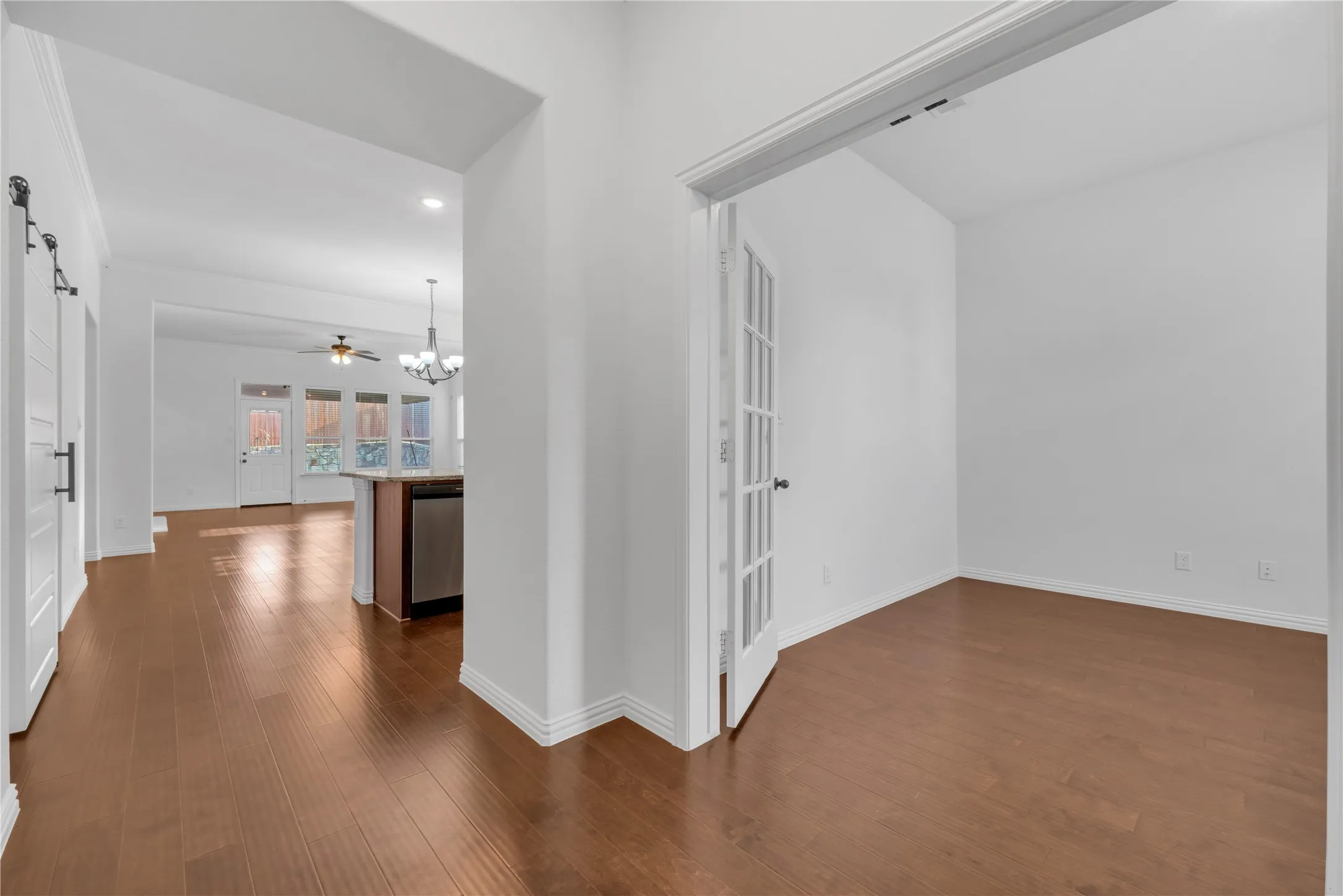 Single Family Residence For Sale in Tarrant County , 7337 Howling Coyote Lane, Fort Worth, Texas 76131, 3 Bedroom, 2 Bathroom, 2 Garage spaces, 2,003 Sqft, built in 2021, mls#21353836, Real Estate Agent in Fort Worth, Homes For Sale in Tarrant county, Homes For Sale in Fort Worth, Realtor in Fort Worth Texas, Real Estate Brokerage Independent Realty Texas, Luminita Cordes Realtor