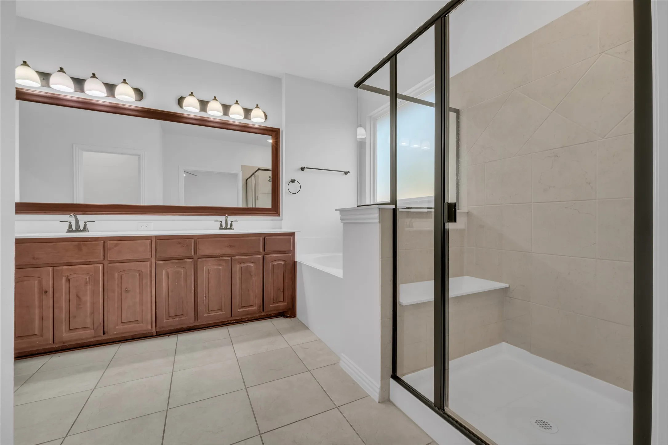 Single Family Residence For Sale in Tarrant County , 7337 Howling Coyote Lane, Fort Worth, Texas 76131, 3 Bedroom, 2 Bathroom, 2 Garage spaces, 2,003 Sqft, built in 2021, mls#21353836, Real Estate Agent in Fort Worth, Homes For Sale in Tarrant county, Homes For Sale in Fort Worth, Realtor in Fort Worth Texas, Real Estate Brokerage Independent Realty Texas, Luminita Cordes Realtor