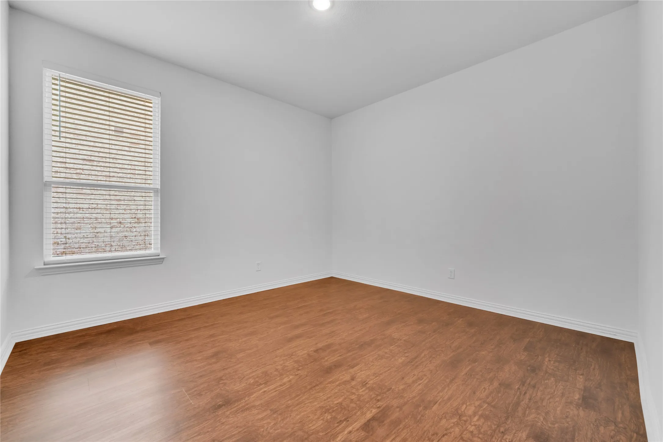 Single Family Residence For Sale in Tarrant County , 7337 Howling Coyote Lane, Fort Worth, Texas 76131, 3 Bedroom, 2 Bathroom, 2 Garage spaces, 2,003 Sqft, built in 2021, mls#21353836, Real Estate Agent in Fort Worth, Homes For Sale in Tarrant county, Homes For Sale in Fort Worth, Realtor in Fort Worth Texas, Real Estate Brokerage Independent Realty Texas, Luminita Cordes Realtor
