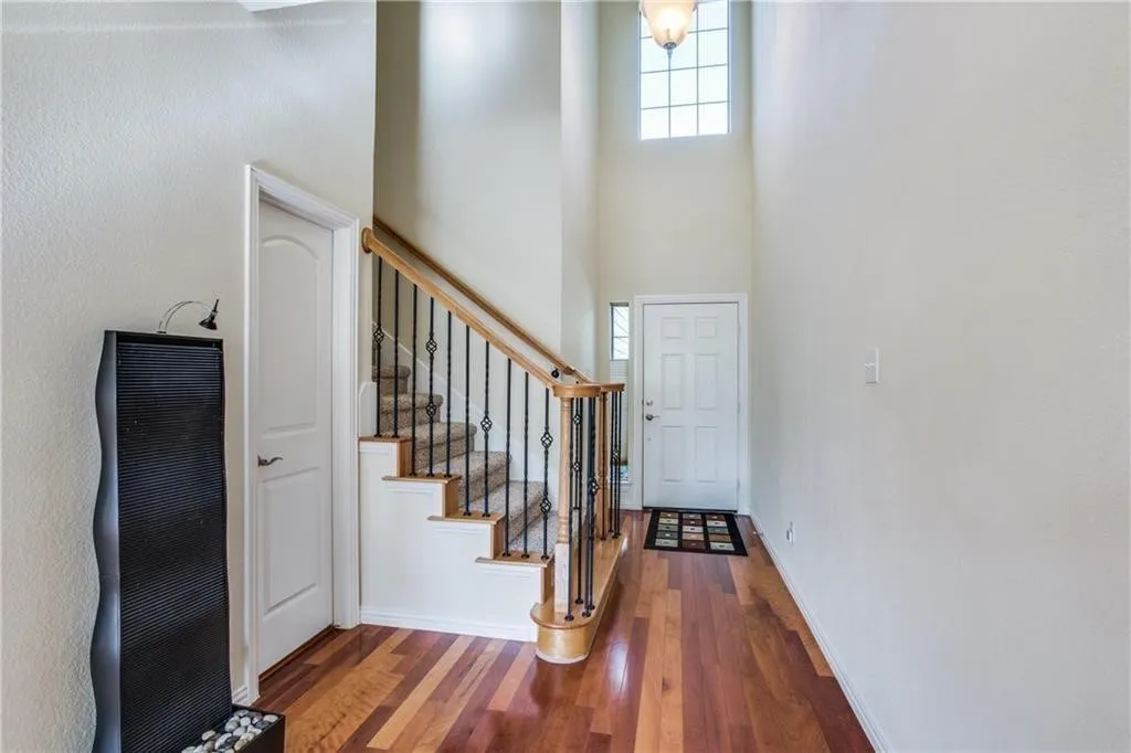 Townhouse For Sale in Collin County , 7957 Hannah Street, Plano, Texas 75025, 3 Bedroom, 3 Bathroom, 2 Garage spaces, 1,661 Sqft, built in 2007, mls#21354416, Real Estate Agent in Plano, Homes For Sale in Collin county, Homes For Sale in Plano, Realtor in Plano Texas, Real Estate Brokerage Independent Realty Texas, Luminita Cordes Realtor