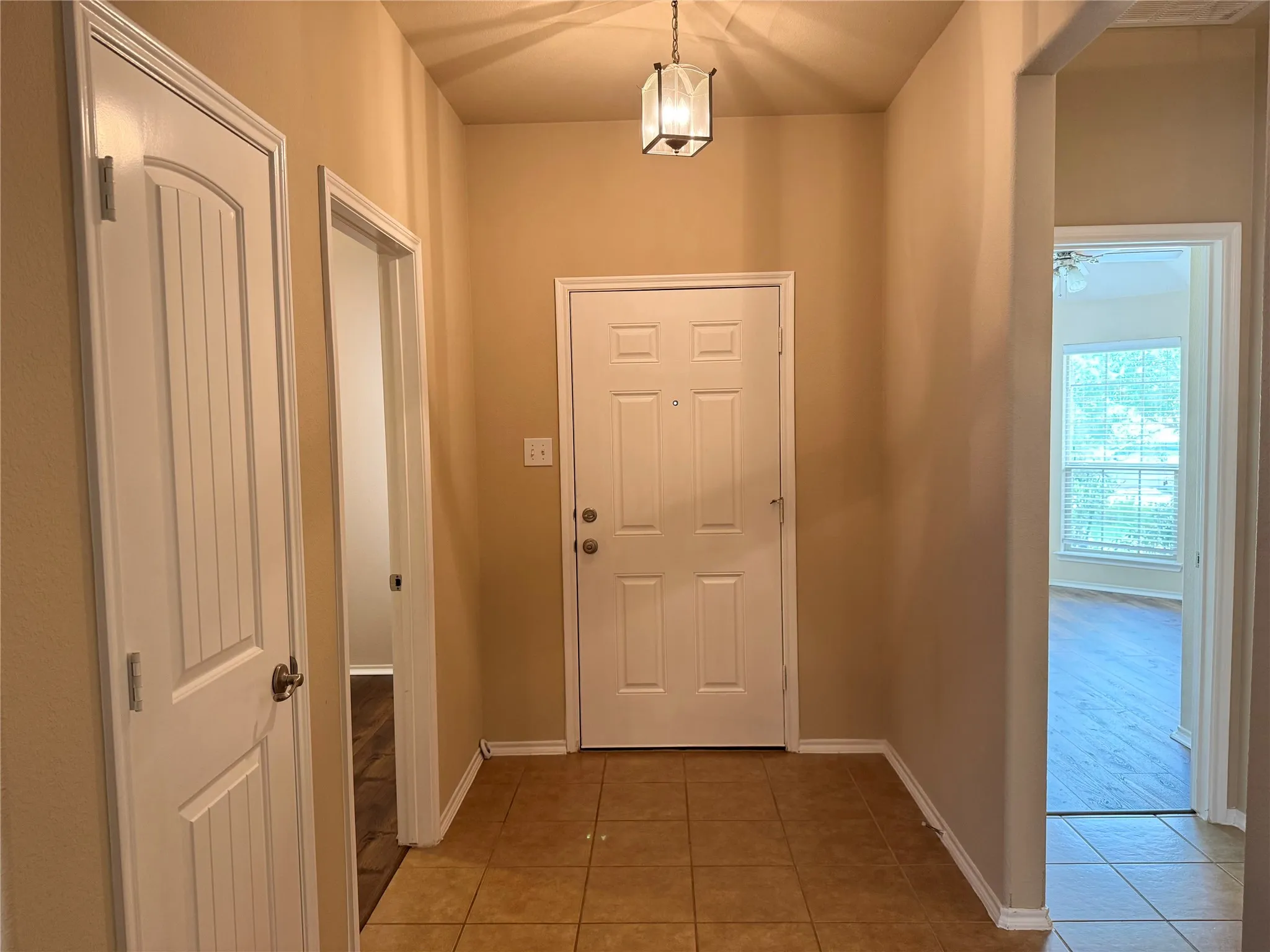 Single Family Residence For Rent in Collin County , 9709 Straightaway Drive, Mc Kinney, Texas 75072, 4 Bedroom, 2 Bathroom, 2 Garage spaces, 1,617 Sqft, built in 2009, mls#21352719, Real Estate Agent in Mc Kinney, Homes For Rent in Collin county, Homes For Rent in Mc Kinney, Realtor in Mc Kinney Texas, Real Estate Brokerage Independent Realty Texas, Luminita Cordes Realtor