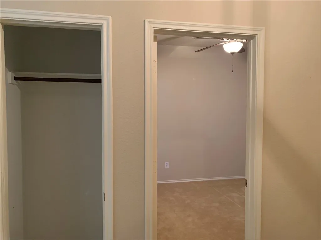 Single Family Residence For Rent in Collin County , 9709 Straightaway Drive, Mc Kinney, Texas 75072, 4 Bedroom, 2 Bathroom, 2 Garage spaces, 1,617 Sqft, built in 2009, mls#21352719, Real Estate Agent in Mc Kinney, Homes For Rent in Collin county, Homes For Rent in Mc Kinney, Realtor in Mc Kinney Texas, Real Estate Brokerage Independent Realty Texas, Luminita Cordes Realtor