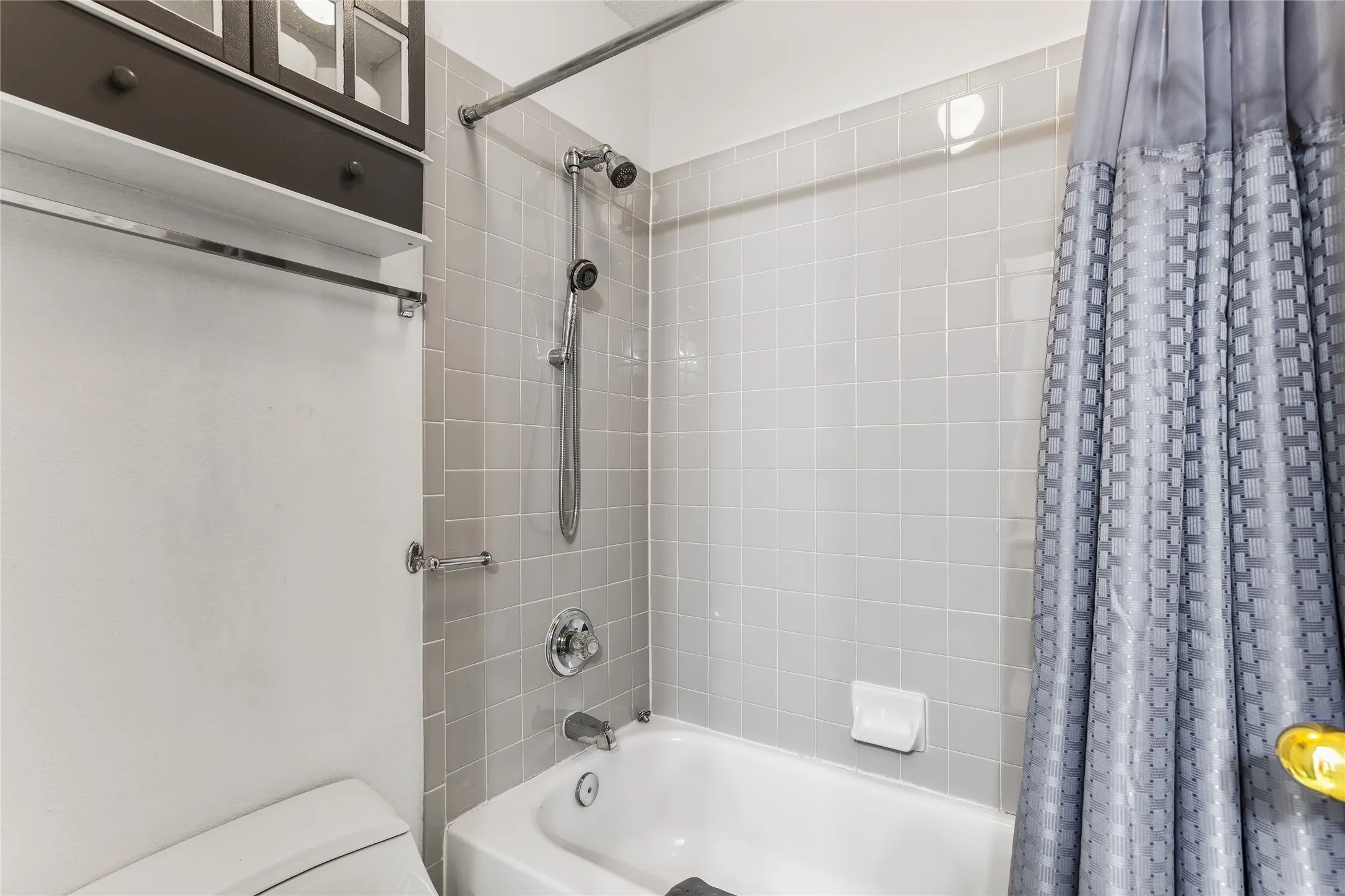 Well maintained property shines in the secondary bathroom.