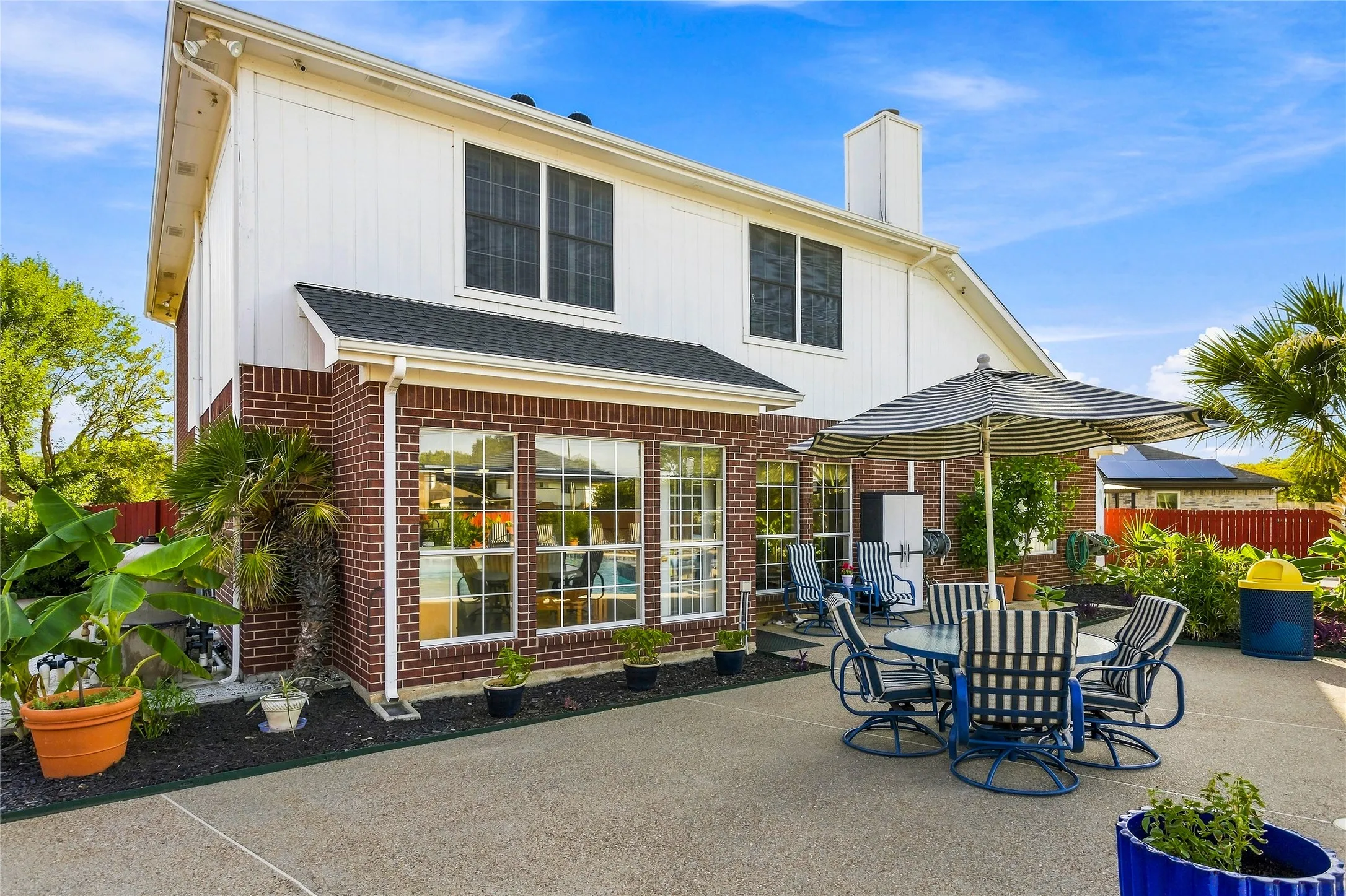 Step out the back door and into paradise of this well maintained home.