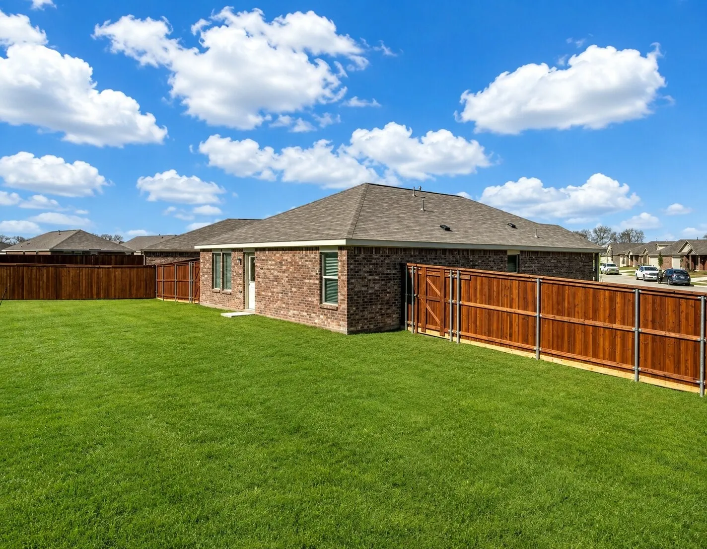 Single Family Residence For Rent in Denton County , 2832 Ozark Circle, Little Elm, Texas 75068, 3 Bedroom, 2 Bathroom, 2 Garage spaces, 1,533 Sqft, built in 2023, mls#21354406, Real Estate Agent in Little Elm, Homes For Rent in Denton county, Homes For Rent in Little Elm, Realtor in Little Elm Texas, Real Estate Brokerage Independent Realty Texas, Luminita Cordes Realtor