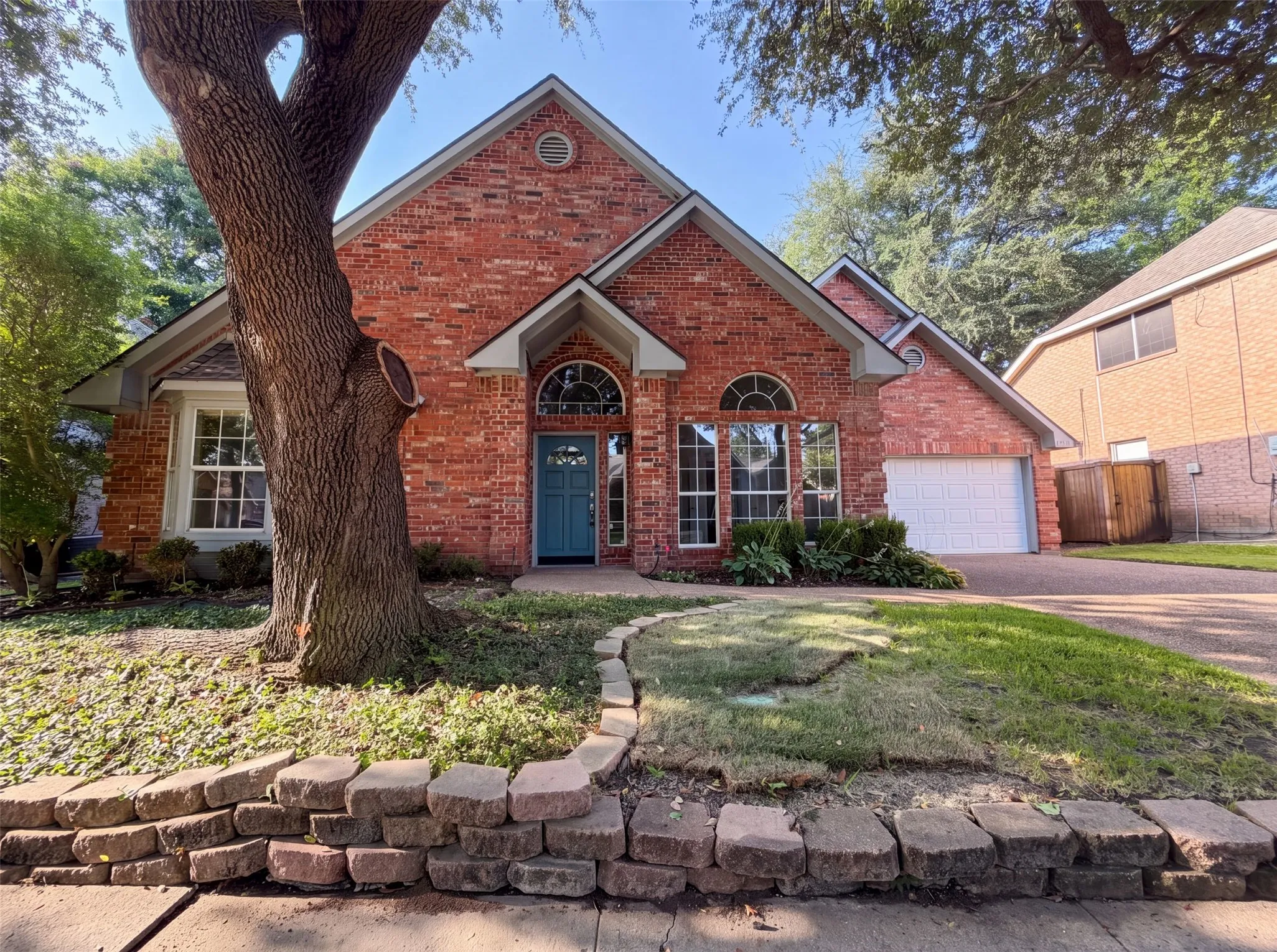 Single Family Residence For Sale in Collin County , 5101 Quail Ridge Drive, Mc Kinney, Texas 75072, 3 Bedroom, 2 Bathroom, 2 Garage spaces, 1,672 Sqft, built in 1991, mls#21354420, Real Estate Agent in Mc Kinney, Homes For Sale in Collin county, Homes For Sale in Mc Kinney, Realtor in Mc Kinney Texas, Real Estate Brokerage Independent Realty Texas, Luminita Cordes Realtor