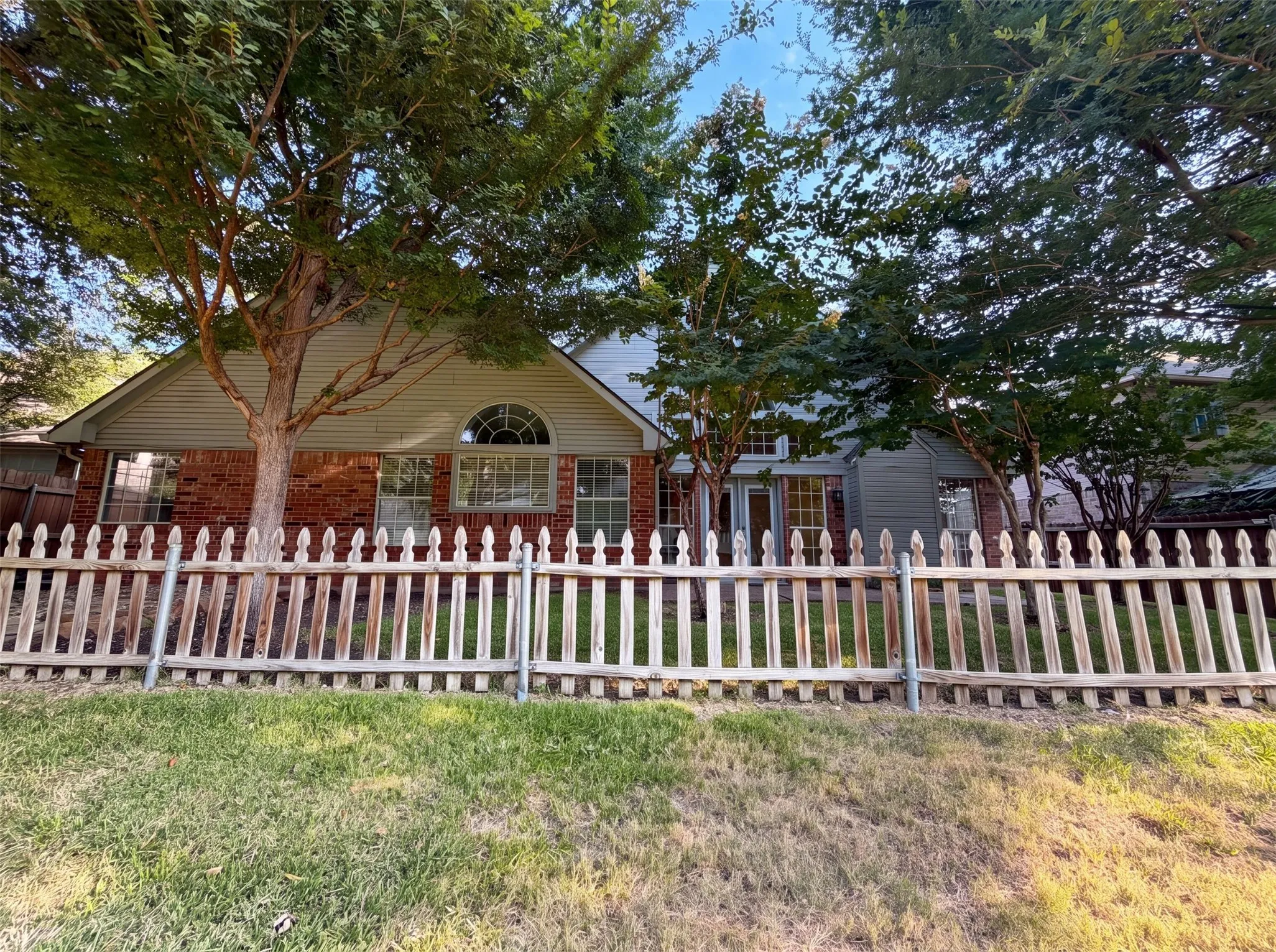 Single Family Residence For Sale in Collin County , 5101 Quail Ridge Drive, Mc Kinney, Texas 75072, 3 Bedroom, 2 Bathroom, 2 Garage spaces, 1,672 Sqft, built in 1991, mls#21354420, Real Estate Agent in Mc Kinney, Homes For Sale in Collin county, Homes For Sale in Mc Kinney, Realtor in Mc Kinney Texas, Real Estate Brokerage Independent Realty Texas, Luminita Cordes Realtor