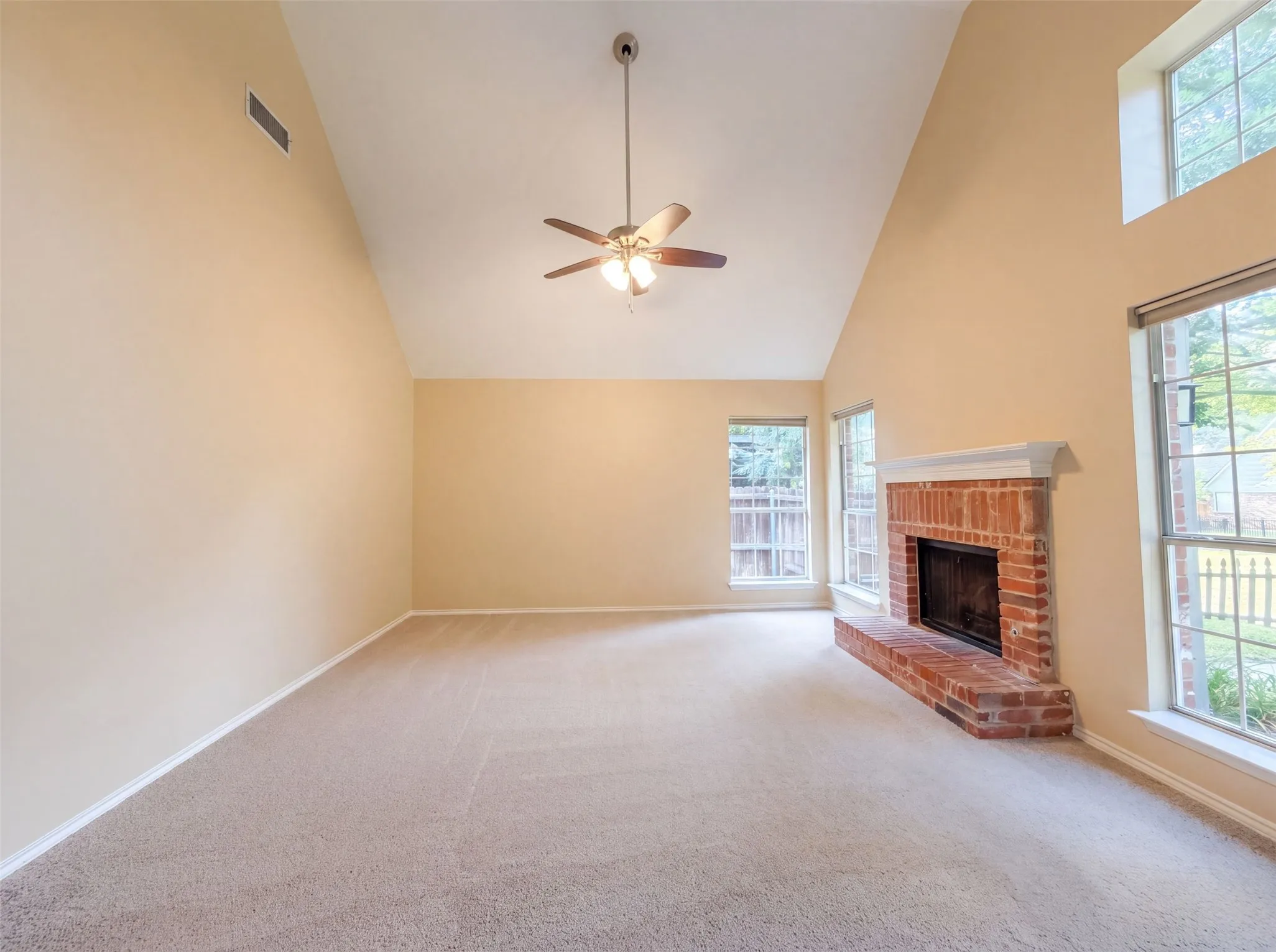 Single Family Residence For Sale in Collin County , 5101 Quail Ridge Drive, Mc Kinney, Texas 75072, 3 Bedroom, 2 Bathroom, 2 Garage spaces, 1,672 Sqft, built in 1991, mls#21354420, Real Estate Agent in Mc Kinney, Homes For Sale in Collin county, Homes For Sale in Mc Kinney, Realtor in Mc Kinney Texas, Real Estate Brokerage Independent Realty Texas, Luminita Cordes Realtor
