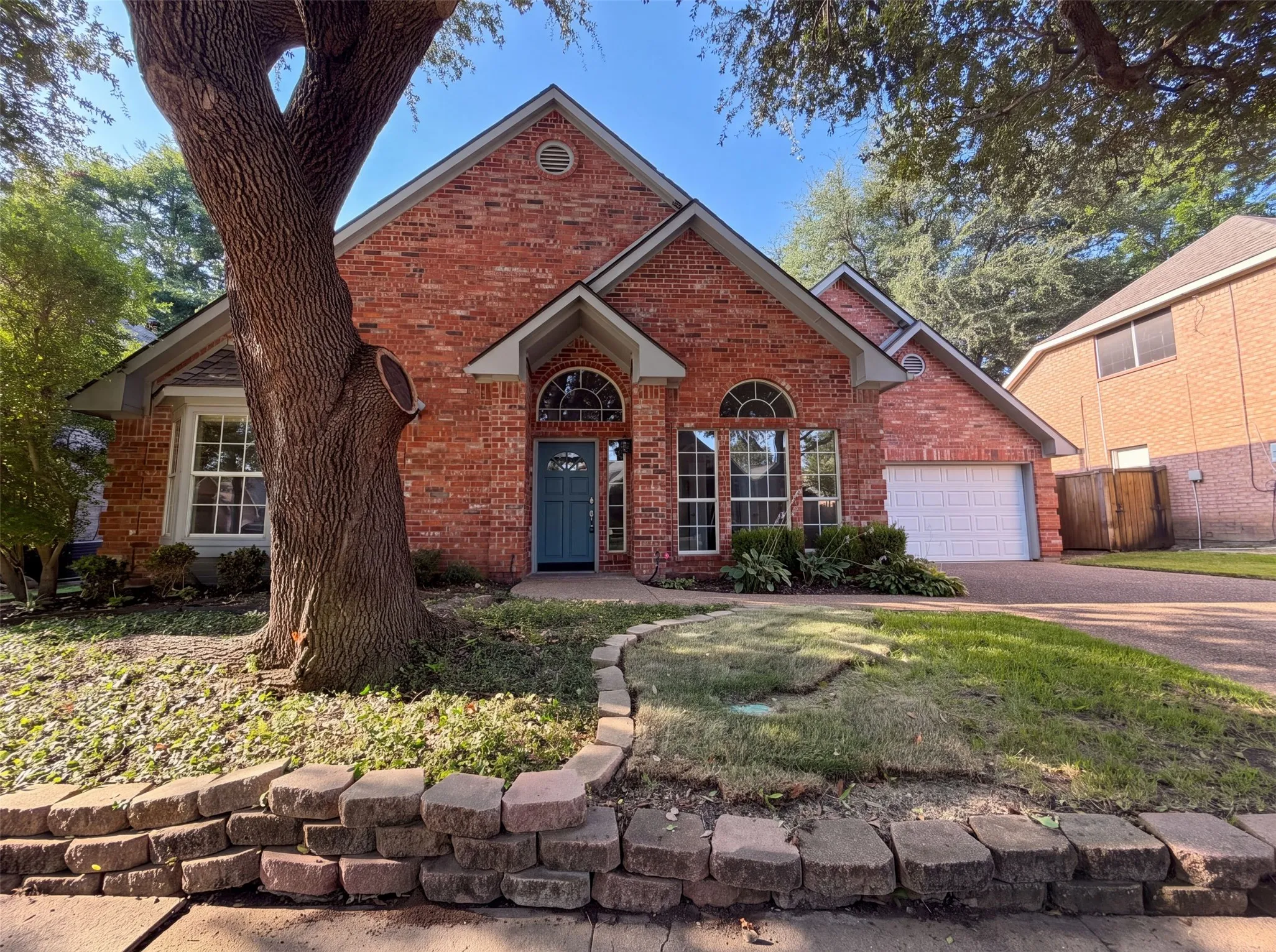 Single Family Residence For Sale in Collin County , 5101 Quail Ridge Drive, Mc Kinney, Texas 75072, 3 Bedroom, 2 Bathroom, 2 Garage spaces, 1,672 Sqft, built in 1991, mls#21354420, Real Estate Agent in Mc Kinney, Homes For Sale in Collin county, Homes For Sale in Mc Kinney, Realtor in Mc Kinney Texas, Real Estate Brokerage Independent Realty Texas, Luminita Cordes Realtor
