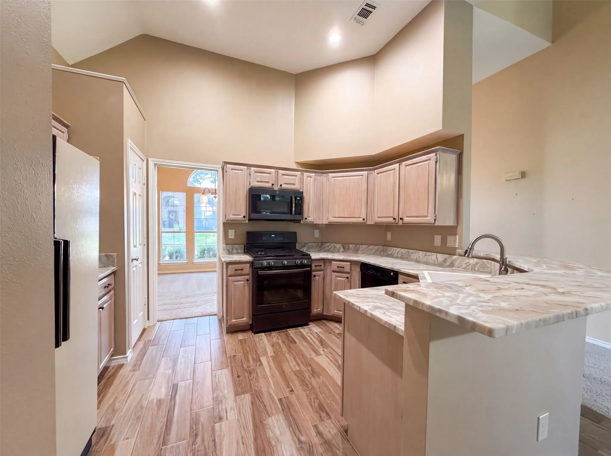 Single Family Residence For Sale in Collin County , 5101 Quail Ridge Drive, Mc Kinney, Texas 75072, 3 Bedroom, 2 Bathroom, 2 Garage spaces, 1,672 Sqft, built in 1991, mls#21354420, Real Estate Agent in Mc Kinney, Homes For Sale in Collin county, Homes For Sale in Mc Kinney, Realtor in Mc Kinney Texas, Real Estate Brokerage Independent Realty Texas, Luminita Cordes Realtor