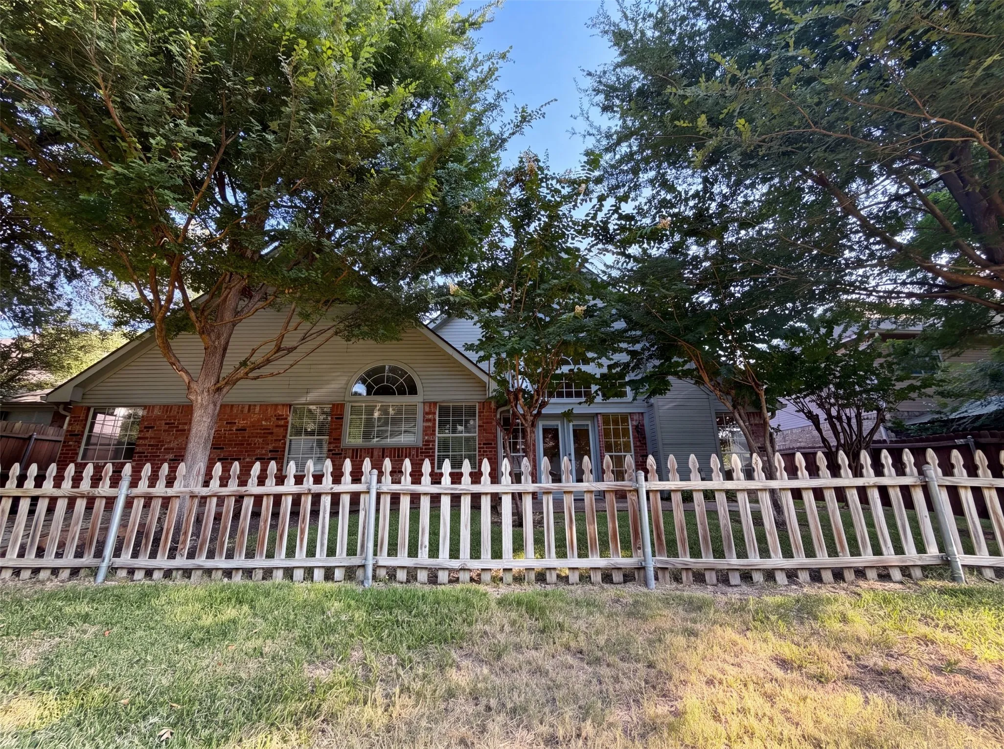 Single Family Residence For Sale in Collin County , 5101 Quail Ridge Drive, Mc Kinney, Texas 75072, 3 Bedroom, 2 Bathroom, 2 Garage spaces, 1,672 Sqft, built in 1991, mls#21354420, Real Estate Agent in Mc Kinney, Homes For Sale in Collin county, Homes For Sale in Mc Kinney, Realtor in Mc Kinney Texas, Real Estate Brokerage Independent Realty Texas, Luminita Cordes Realtor