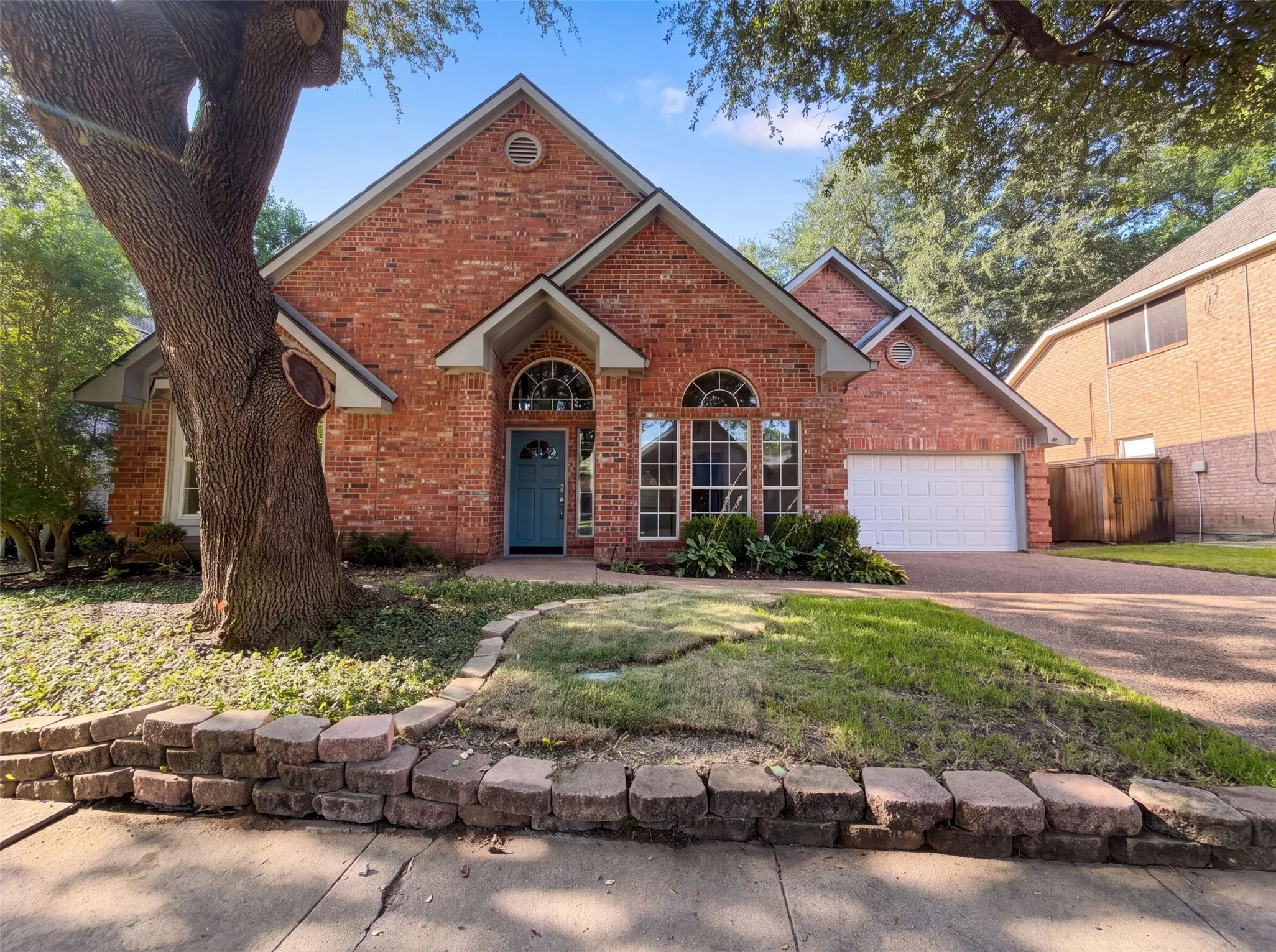 Single Family Residence For Sale in Collin County , 5101 Quail Ridge Drive, Mc Kinney, Texas 75072, 3 Bedroom, 2 Bathroom, 2 Garage spaces, 1,672 Sqft, built in 1991, mls#21354420, Real Estate Agent in Mc Kinney, Homes For Sale in Collin county, Homes For Sale in Mc Kinney, Realtor in Mc Kinney Texas, Real Estate Brokerage Independent Realty Texas, Luminita Cordes Realtor