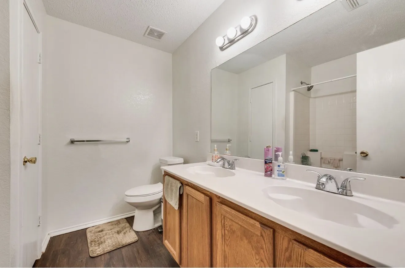 Single Family Residence For Sale in Tarrant County , 3016 Cesareo Drive, Grand Prairie, Texas 75052, 5 Bedrooms, 3 Bathrooms, 2 Garage spaces, 3,521 Sqft, built in 2001, Price $399,999, mls#21352701, Real Estate Agent in Grand Prairie, Homes For Sale in Tarrant county, Homes For Sale in Grand Prairie, Realtor in Grand Prairie Texas, Real Estate Brokerage Independent Realty Texas, Luminita Cordes Realtor