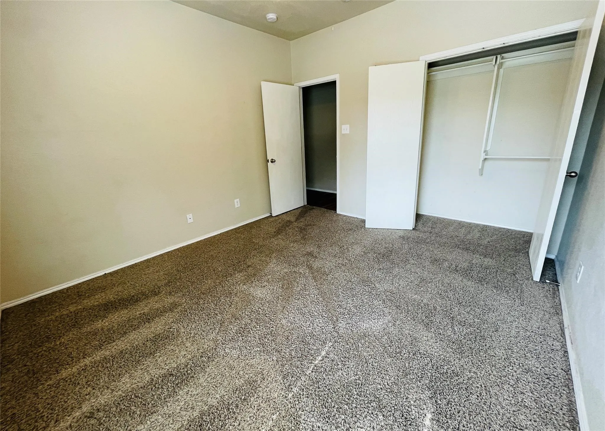 Townhouse For Rent in Tarrant County , 7561 Lazy Spur Boulevard, Fort Worth, Texas 76131, 3 Bedrooms, 3 Bathrooms, 2 Garage spaces, 1,634 Sqft, built in 2008, Price $1,975, mls#21354421, Real Estate Agent in Fort Worth, Homes For Rent in Tarrant county, Homes For Rent in Fort Worth, Realtor in Fort Worth Texas, Real Estate Brokerage Independent Realty Texas, Luminita Cordes Realtor