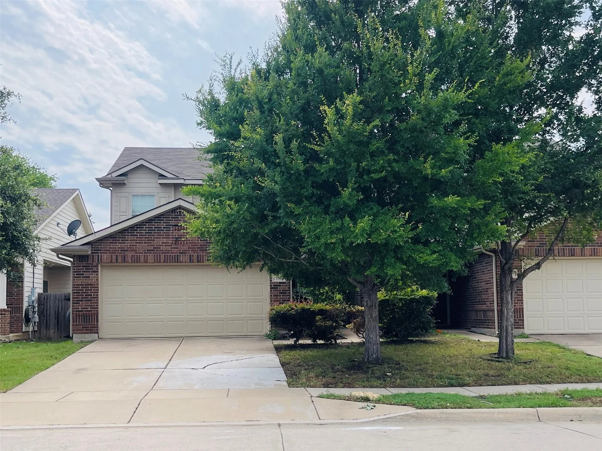 Townhouse For Rent in Tarrant County , 7561 Lazy Spur Boulevard, Fort Worth, Texas 76131, 3 Bedrooms, 3 Bathrooms, 2 Garage spaces, 1,634 Sqft, built in 2008, Price $1,975, mls#21354421, Real Estate Agent in Fort Worth, Homes For Rent in Tarrant county, Homes For Rent in Fort Worth, Realtor in Fort Worth Texas, Real Estate Brokerage Independent Realty Texas, Luminita Cordes Realtor