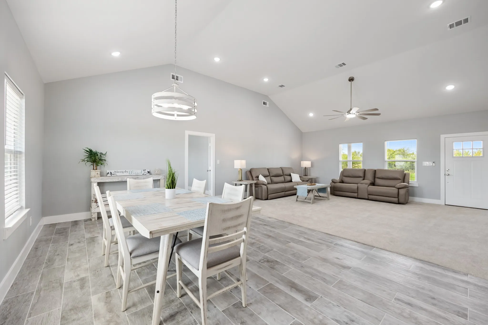 Single Family Residence For Sale in Hopkins County , 285 County Road 1120, Cumby, Texas 75433, 3 Bedroom, 2 Bathroom, 4 Garage spaces, 2,100 Sqft, built in 2026, mls#21354423, Real Estate Agent in Cumby, Homes For Sale in Hopkins county, Homes For Sale in Cumby, Realtor in Cumby Texas, Real Estate Brokerage Independent Realty Texas, Luminita Cordes Realtor
