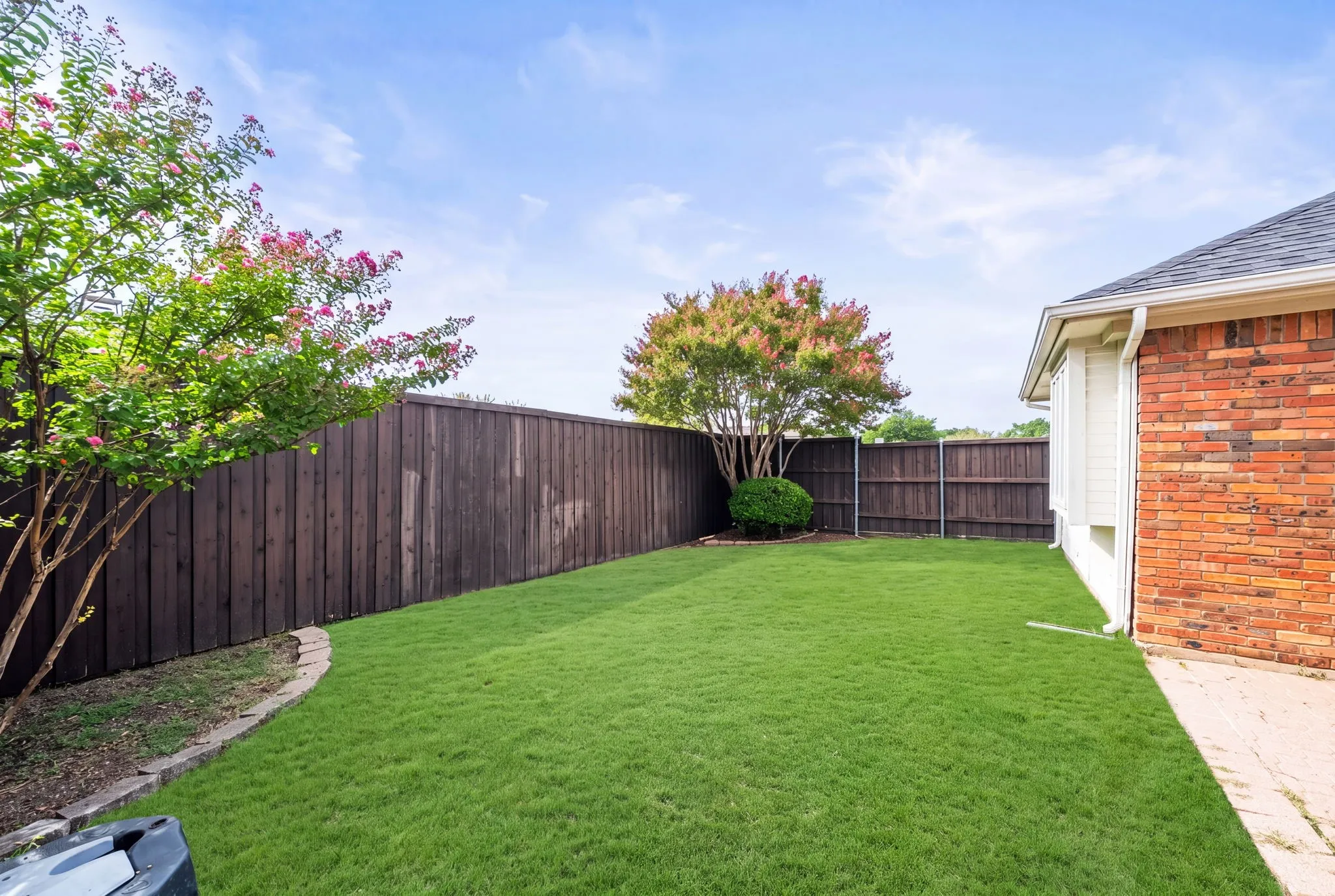 Single Family Residence For Sale in Dallas County , 9021 Silverdollar Trail, Irving, Texas 75063, 4 Bedroom, 3 Bathroom, 2 Garage spaces, 2,478 Sqft, built in 1986, mls#21341798, Real Estate Agent in Irving, Homes For Sale in Dallas county, Homes For Sale in Irving, Realtor in Irving Texas, Real Estate Brokerage Independent Realty Texas, Luminita Cordes Realtor