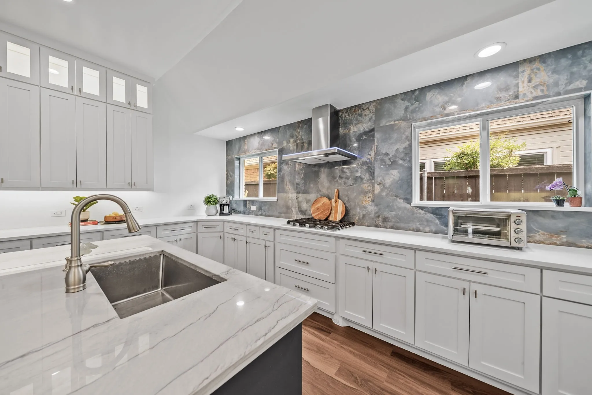 Single Family Residence For Sale in Dallas County , 9021 Silverdollar Trail, Irving, Texas 75063, 4 Bedroom, 3 Bathroom, 2 Garage spaces, 2,478 Sqft, built in 1986, mls#21341798, Real Estate Agent in Irving, Homes For Sale in Dallas county, Homes For Sale in Irving, Realtor in Irving Texas, Real Estate Brokerage Independent Realty Texas, Luminita Cordes Realtor