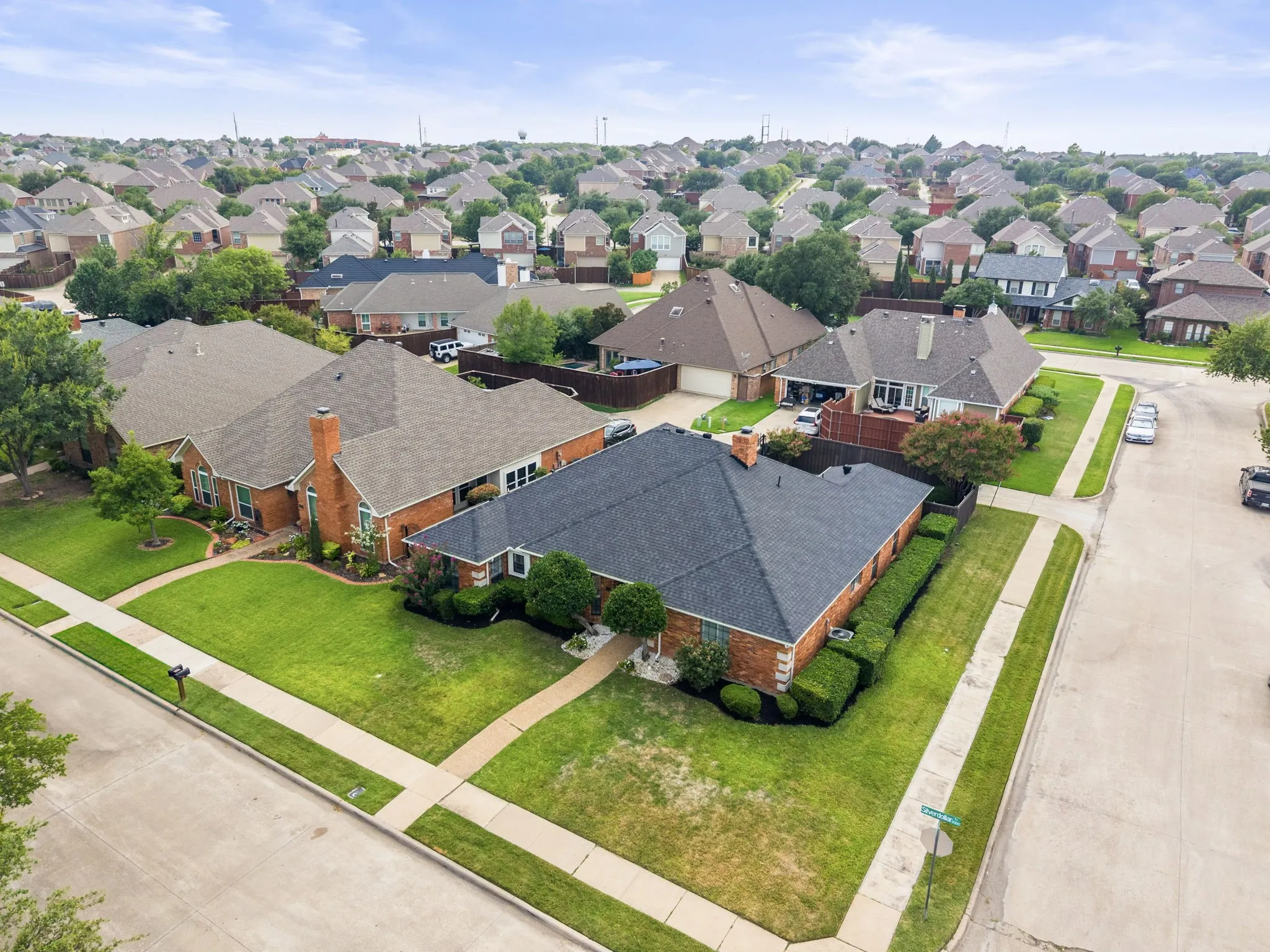 Single Family Residence For Sale in Dallas County , 9021 Silverdollar Trail, Irving, Texas 75063, 4 Bedroom, 3 Bathroom, 2 Garage spaces, 2,478 Sqft, built in 1986, mls#21341798, Real Estate Agent in Irving, Homes For Sale in Dallas county, Homes For Sale in Irving, Realtor in Irving Texas, Real Estate Brokerage Independent Realty Texas, Luminita Cordes Realtor