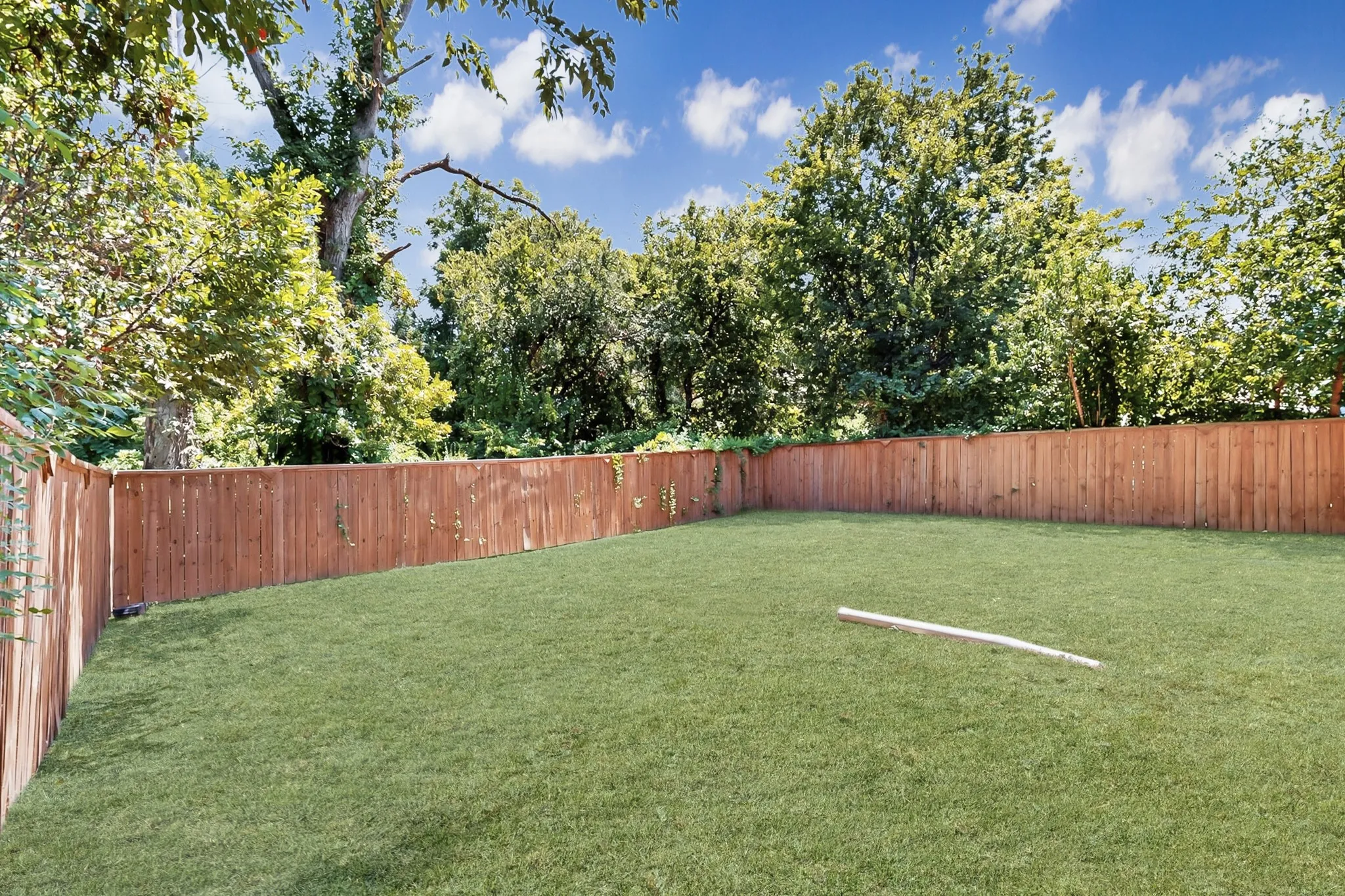 Single Family Residence For Rent in Dallas County , 2538 Stovall Drive, Dallas, Texas 75216, 3 Bedroom, 2 Bathroom, Garage spaces, 1,100 Sqft, built in 1949, mls#21354432, Real Estate Agent in Dallas, Homes For Rent in Dallas county, Homes For Rent in Dallas, Realtor in Dallas Texas, Real Estate Brokerage Independent Realty Texas, Luminita Cordes Realtor