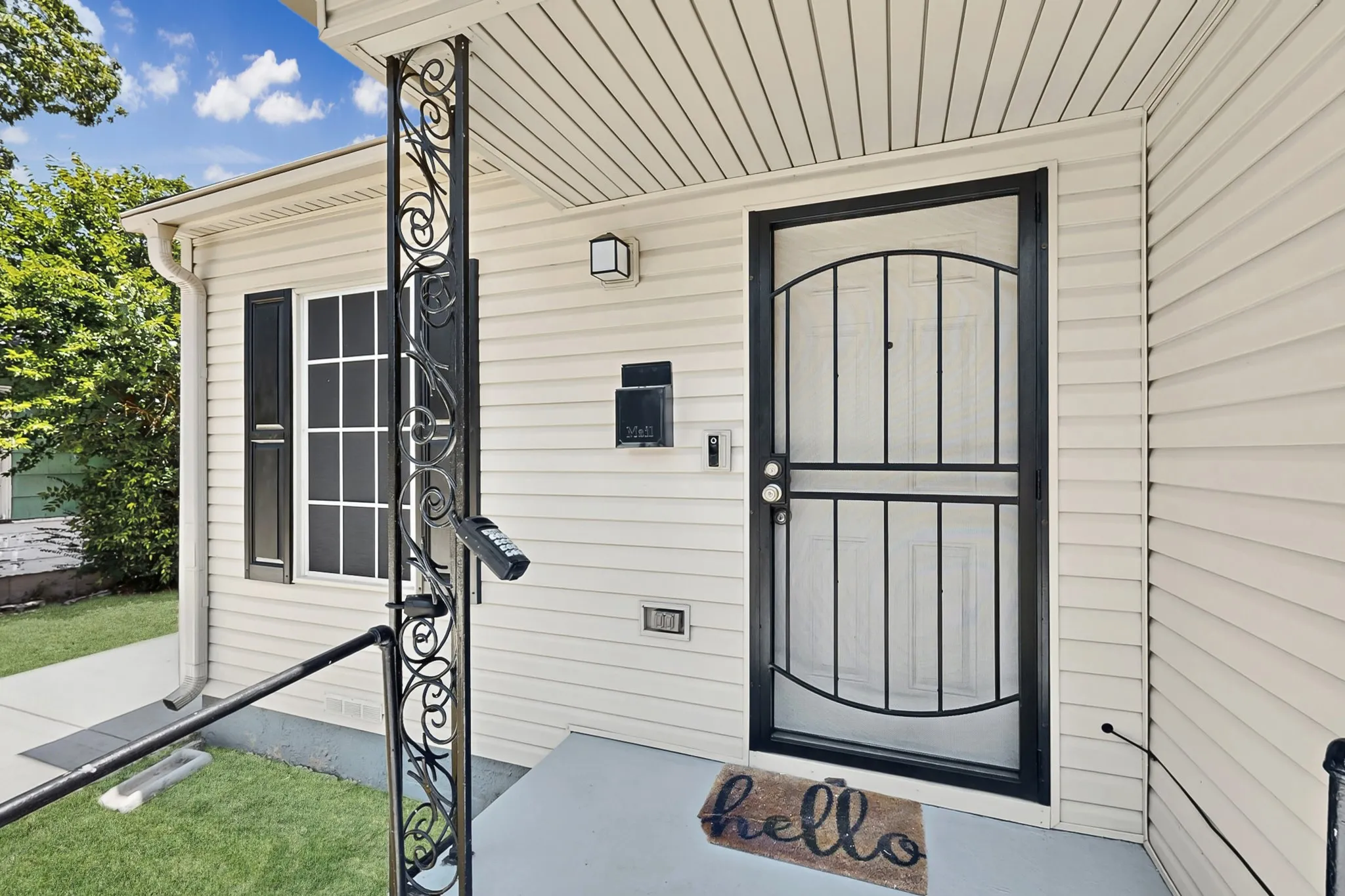 Single Family Residence For Rent in Dallas County , 2538 Stovall Drive, Dallas, Texas 75216, 3 Bedroom, 2 Bathroom, Garage spaces, 1,100 Sqft, built in 1949, mls#21354432, Real Estate Agent in Dallas, Homes For Rent in Dallas county, Homes For Rent in Dallas, Realtor in Dallas Texas, Real Estate Brokerage Independent Realty Texas, Luminita Cordes Realtor