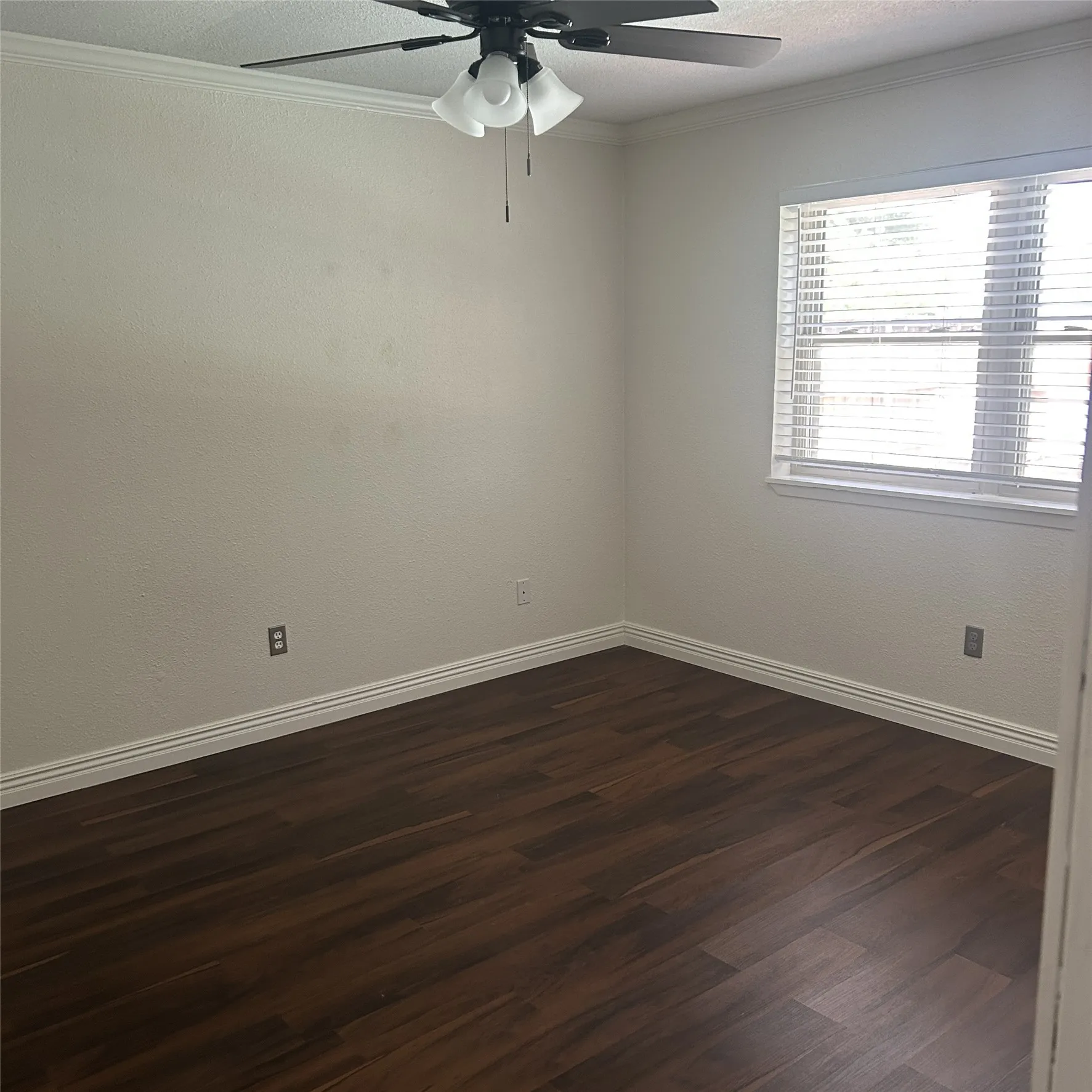Single Family Residence For Sale in Denton County , 5408 Princess Court, Lake Dallas, Texas 75065, 3 Bedroom, 2 Bathroom, 2 Garage spaces, 1,574 Sqft, built in 1976, mls#21354435, Real Estate Agent in Lake Dallas, Homes For Sale in Denton county, Homes For Sale in Lake Dallas, Realtor in Lake Dallas Texas, Real Estate Brokerage Independent Realty Texas, Luminita Cordes Realtor
