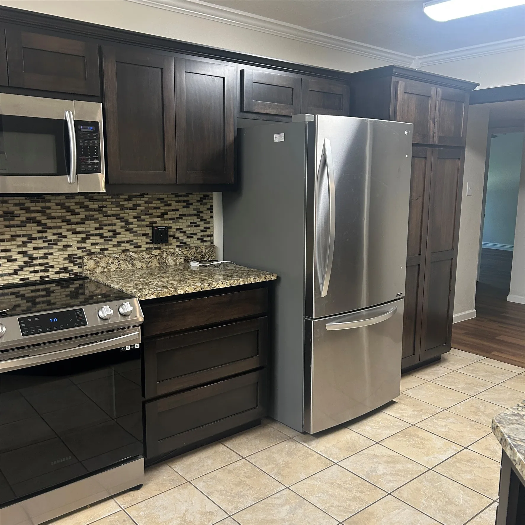 Single Family Residence For Sale in Denton County , 5408 Princess Court, Lake Dallas, Texas 75065, 3 Bedroom, 2 Bathroom, 2 Garage spaces, 1,574 Sqft, built in 1976, mls#21354435, Real Estate Agent in Lake Dallas, Homes For Sale in Denton county, Homes For Sale in Lake Dallas, Realtor in Lake Dallas Texas, Real Estate Brokerage Independent Realty Texas, Luminita Cordes Realtor