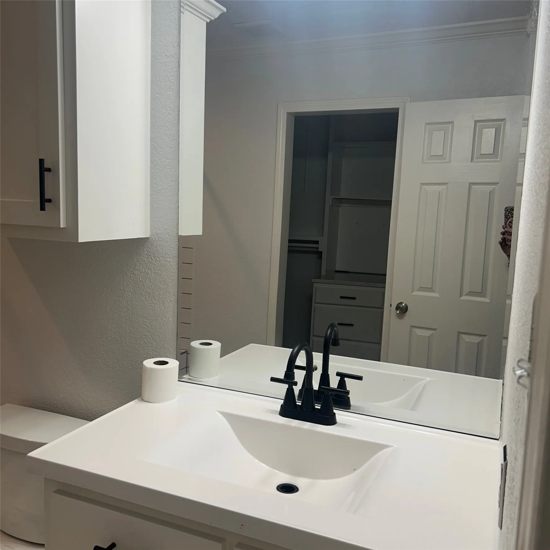 Single Family Residence For Sale in Denton County , 5408 Princess Court, Lake Dallas, Texas 75065, 3 Bedroom, 2 Bathroom, 2 Garage spaces, 1,574 Sqft, built in 1976, mls#21354435, Real Estate Agent in Lake Dallas, Homes For Sale in Denton county, Homes For Sale in Lake Dallas, Realtor in Lake Dallas Texas, Real Estate Brokerage Independent Realty Texas, Luminita Cordes Realtor
